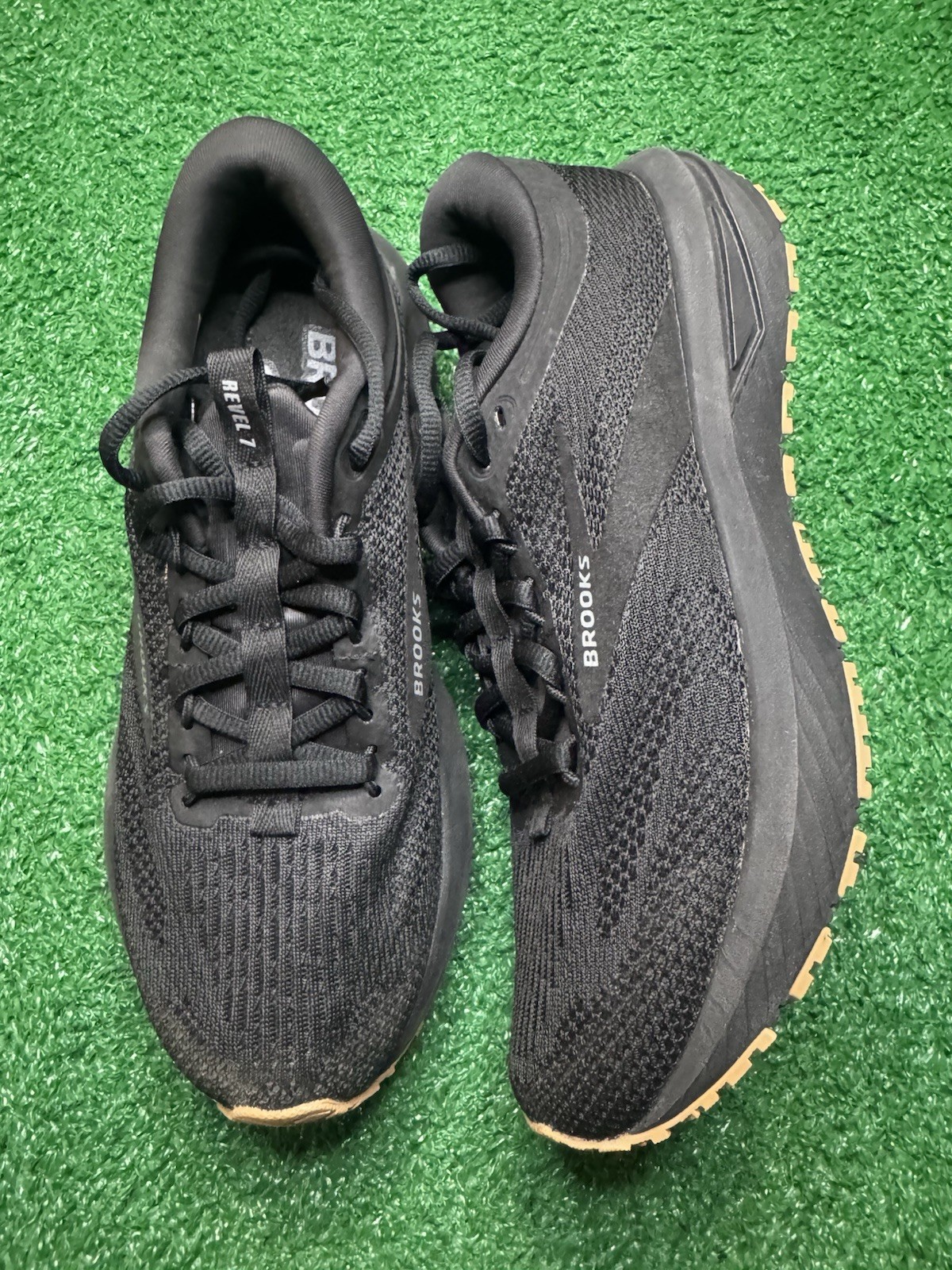 Brooks Revel 7 Women’s Size 7.5 Running & Walking Shoe Black/gum