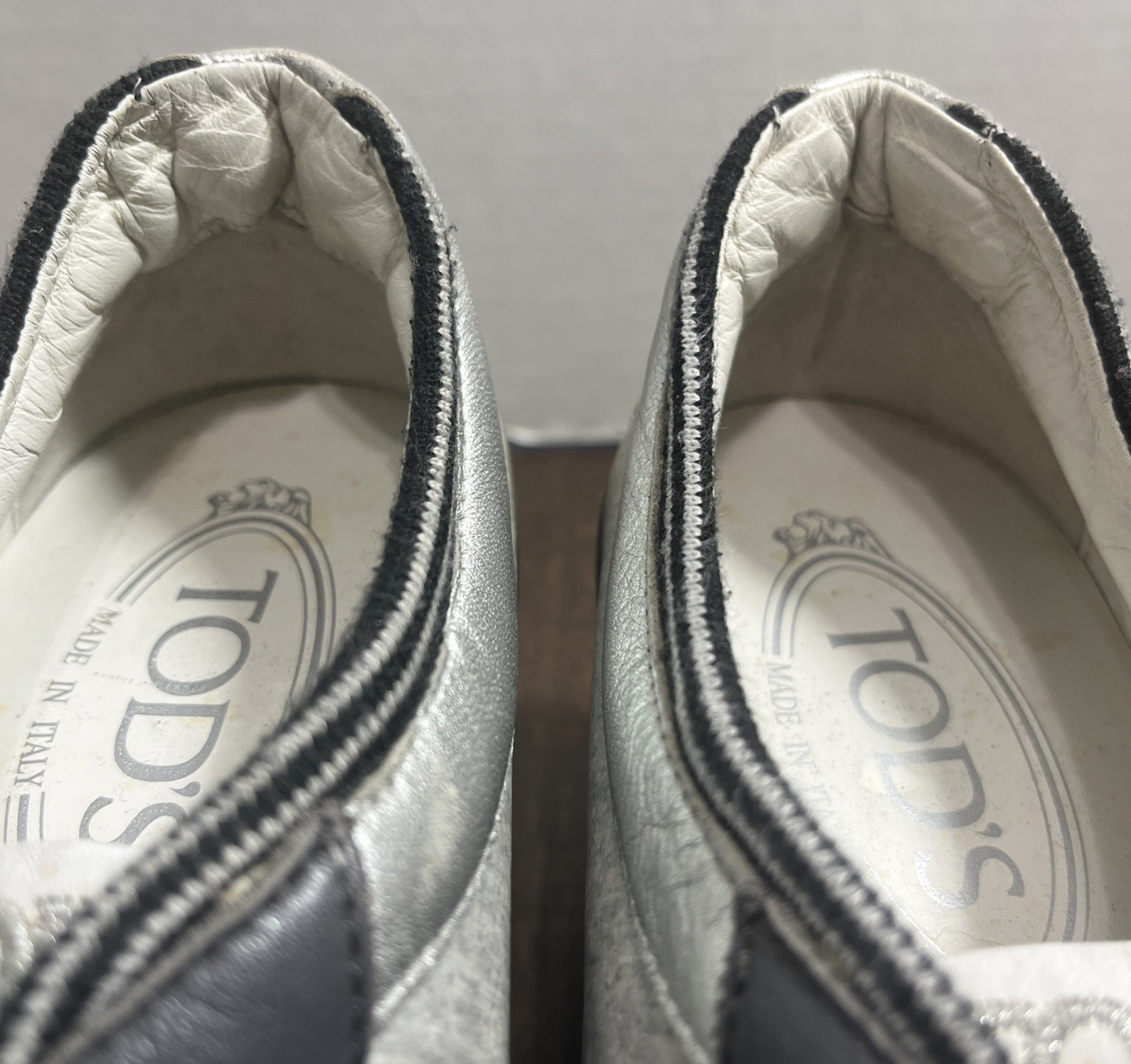 Tods Women’s Blue Gray Leather Fabric Almond Toe Wedge Sneakers Sz 8 US / 39 EU
