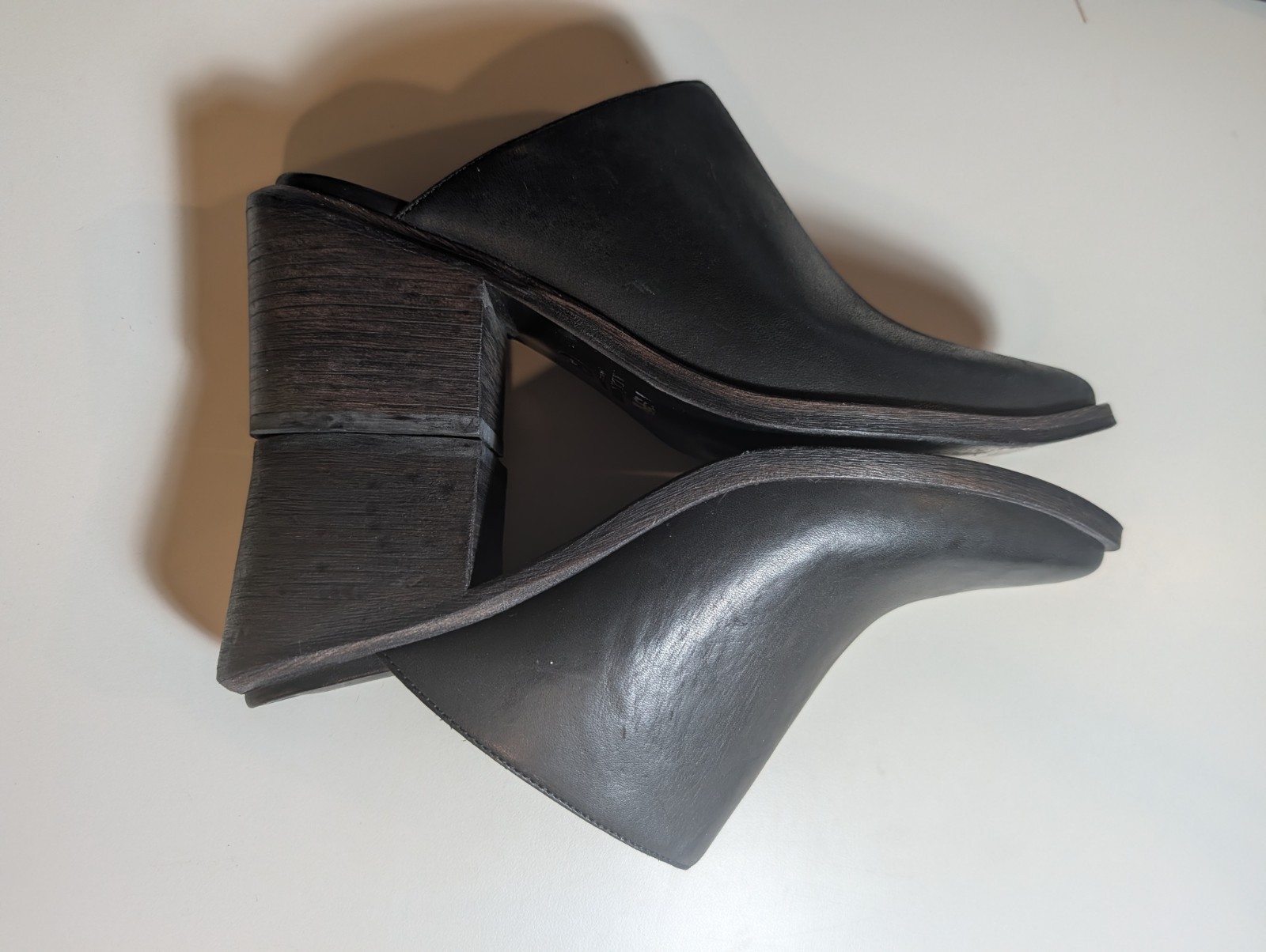 All Saints Woman’s Size 39/8.5 Black Pointed Toe Mule