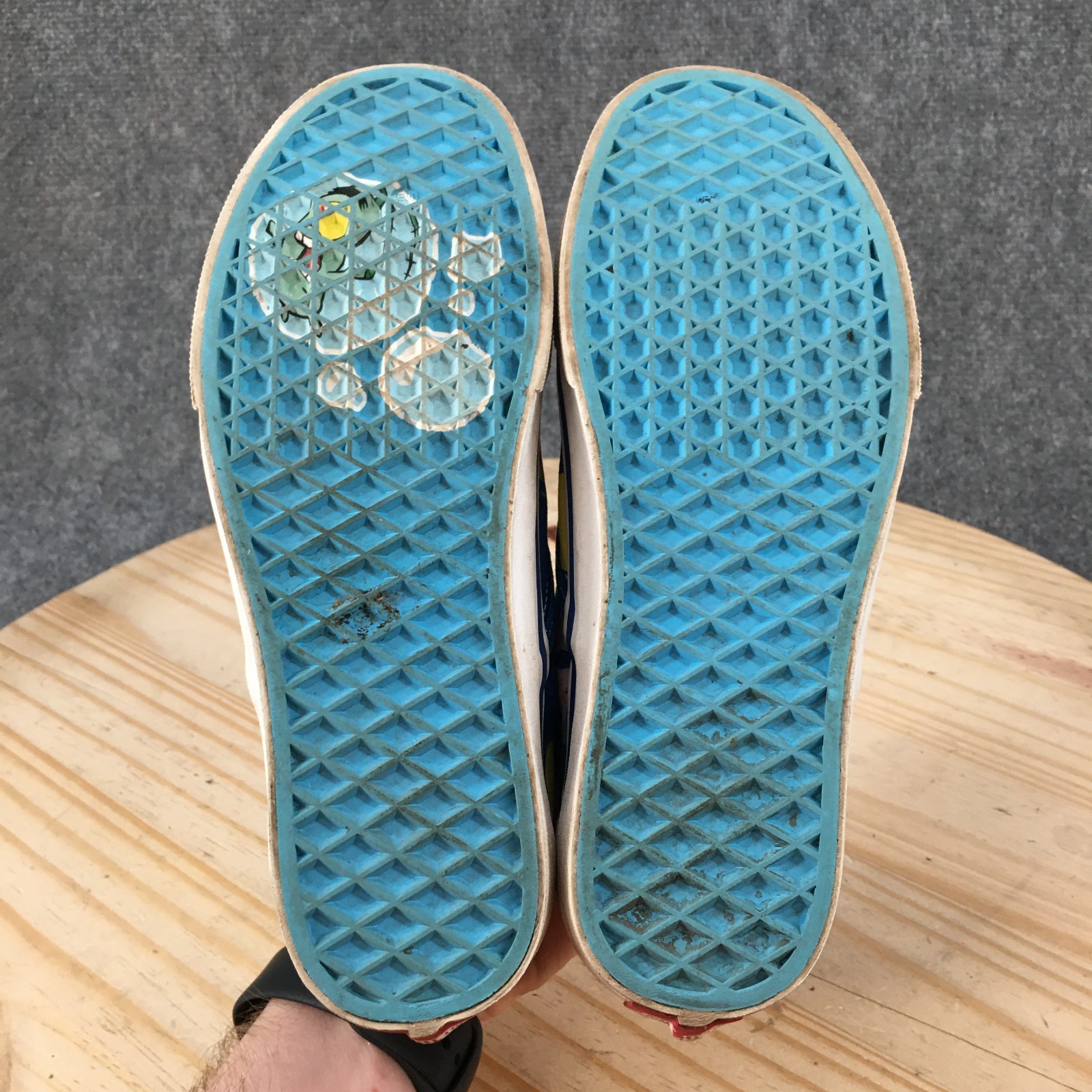 Vans Shoes Mens 5.5 Womens 7 SpongeBob SquarePants Slip On Sneakers Blue Multi