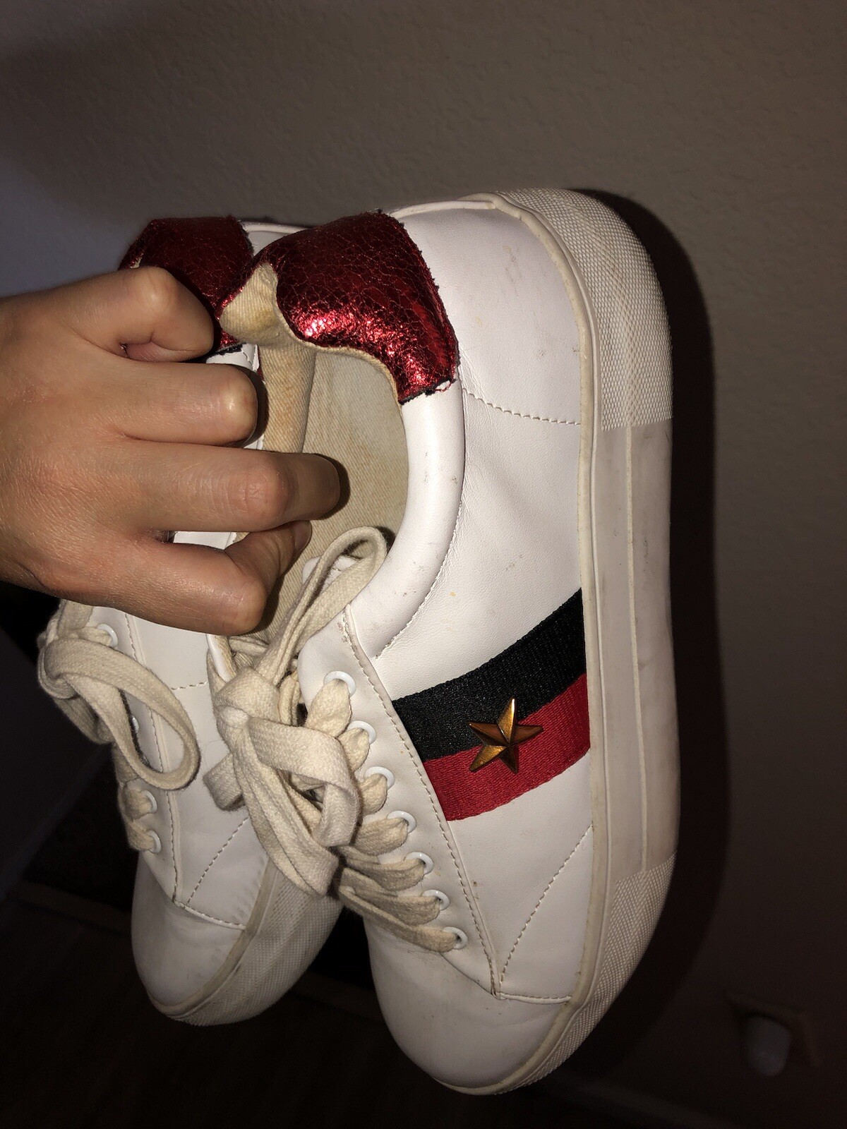 Steve Madden RARE Sneakers with Navy And Red Stripe And Gold Star On Side Size 9