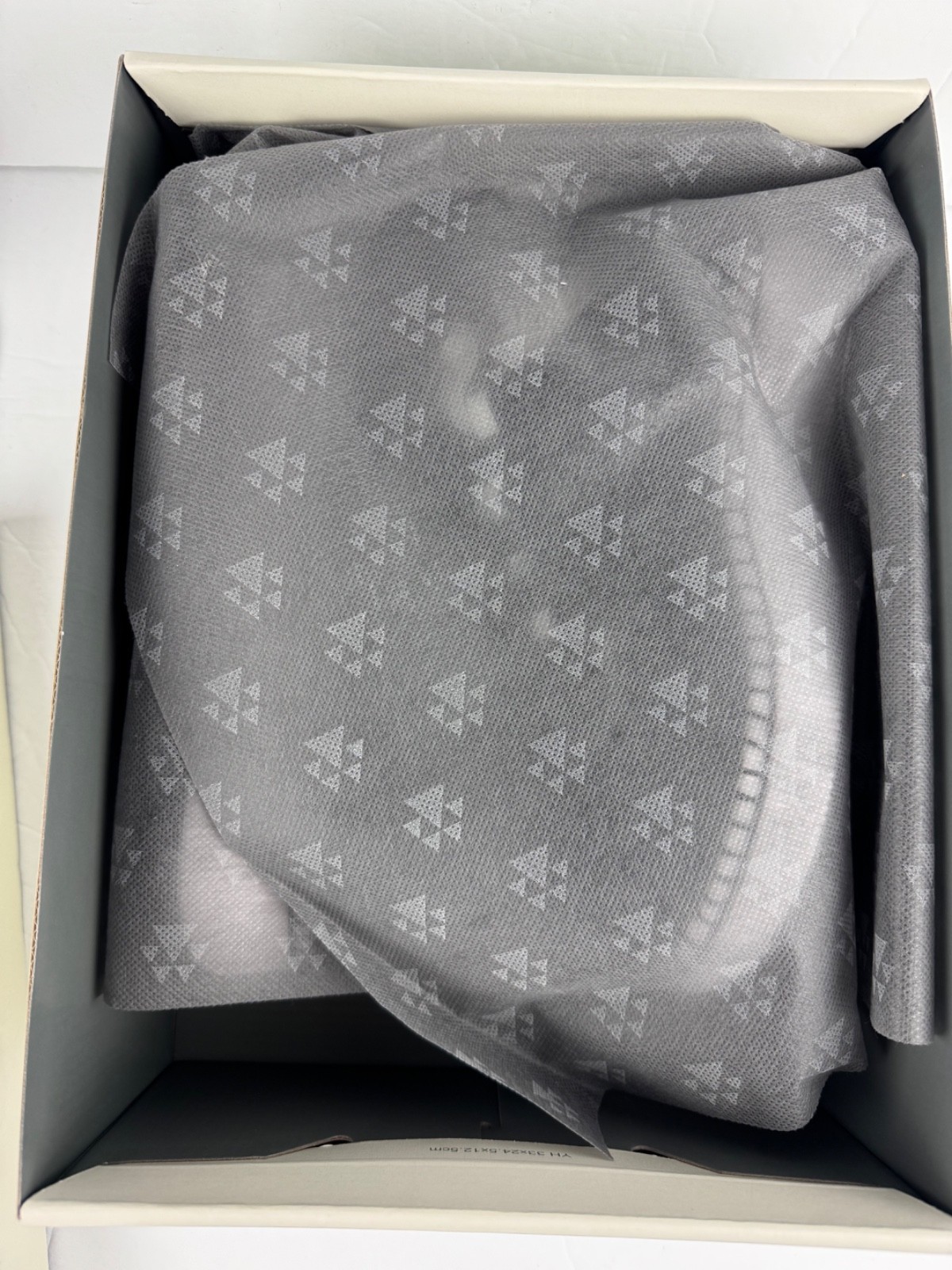 Cougar Sayah Sneakers/Shoes – Black/ White – Women’s Sizes – New in Box