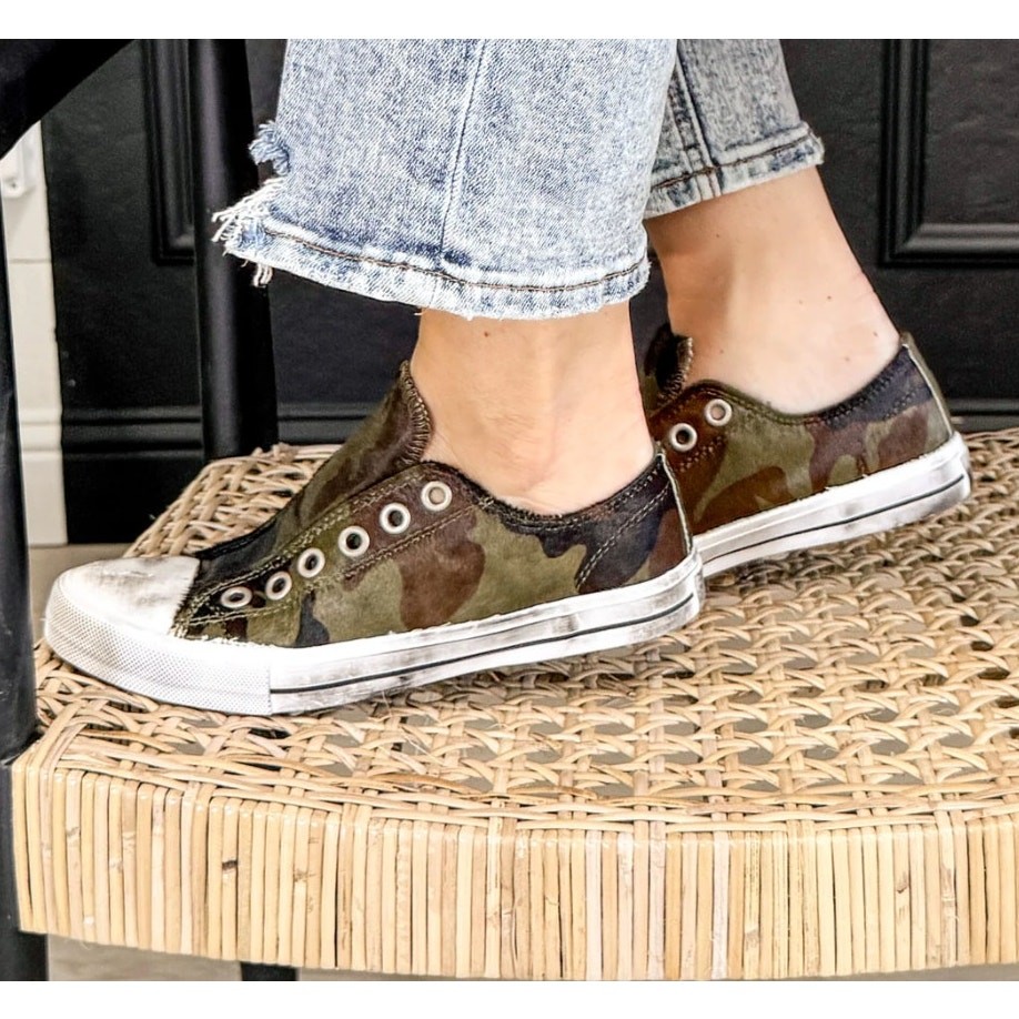 Naughty Monkey Shalomar Sneaker Camo Leather 100% Pony Hair Sz 6 NWOB Distressed