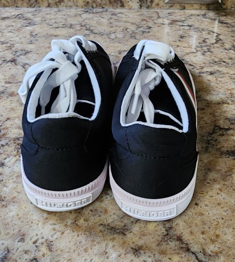 Tommy Hilfiger Women’s Twlightz Sneakers Black Sz 7.5 Lace Up New