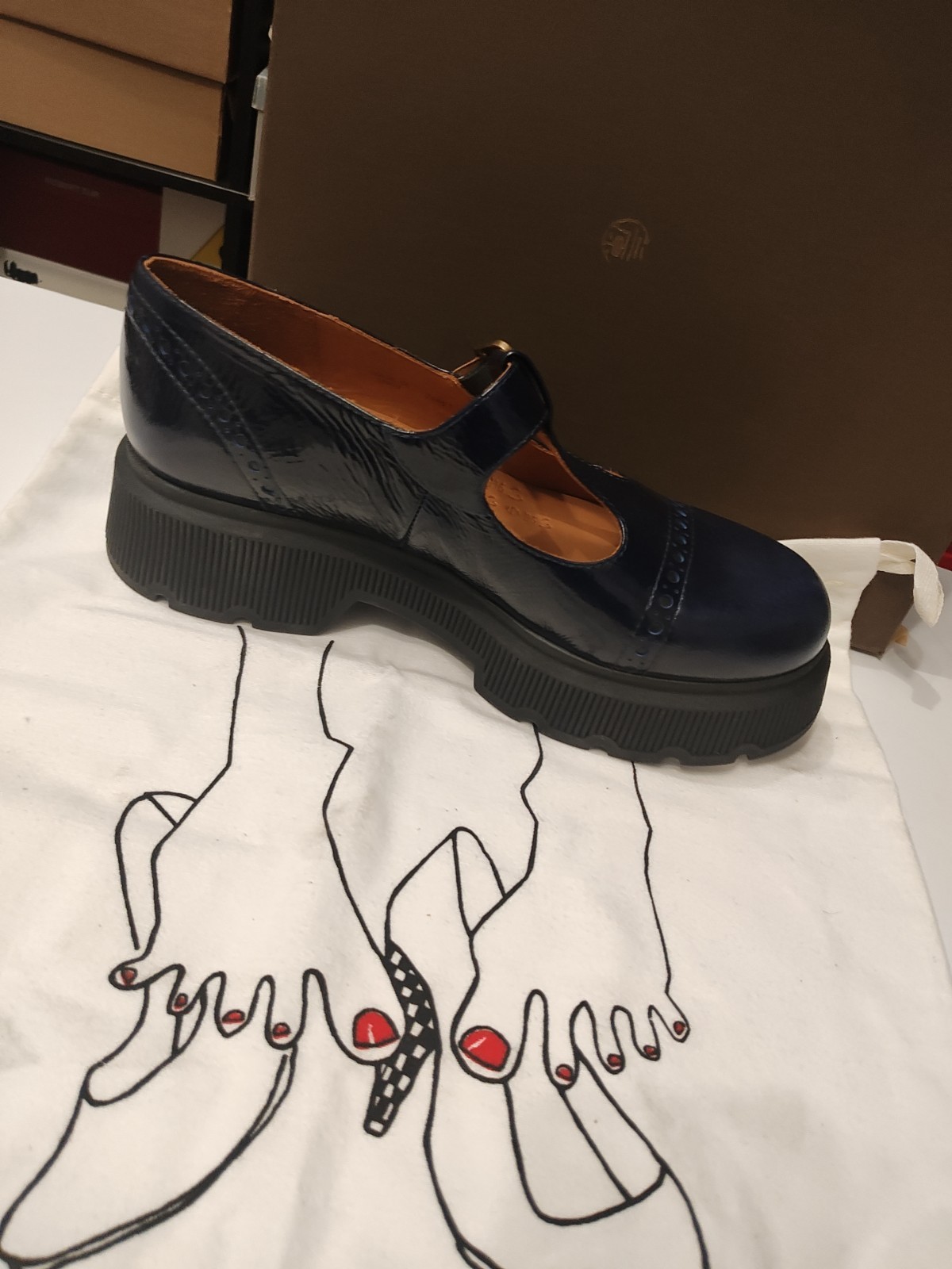 NIB Chie Mihara Qauja Sucre Navy 42