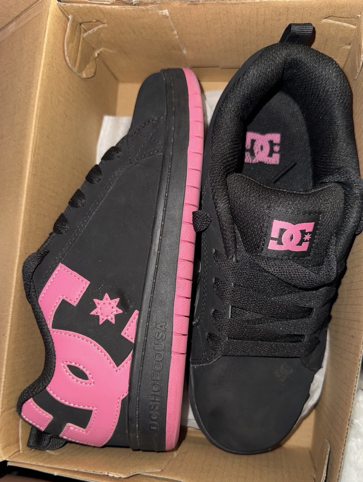 DC Pink and Black Womens Size 6 Sneakers Shoes