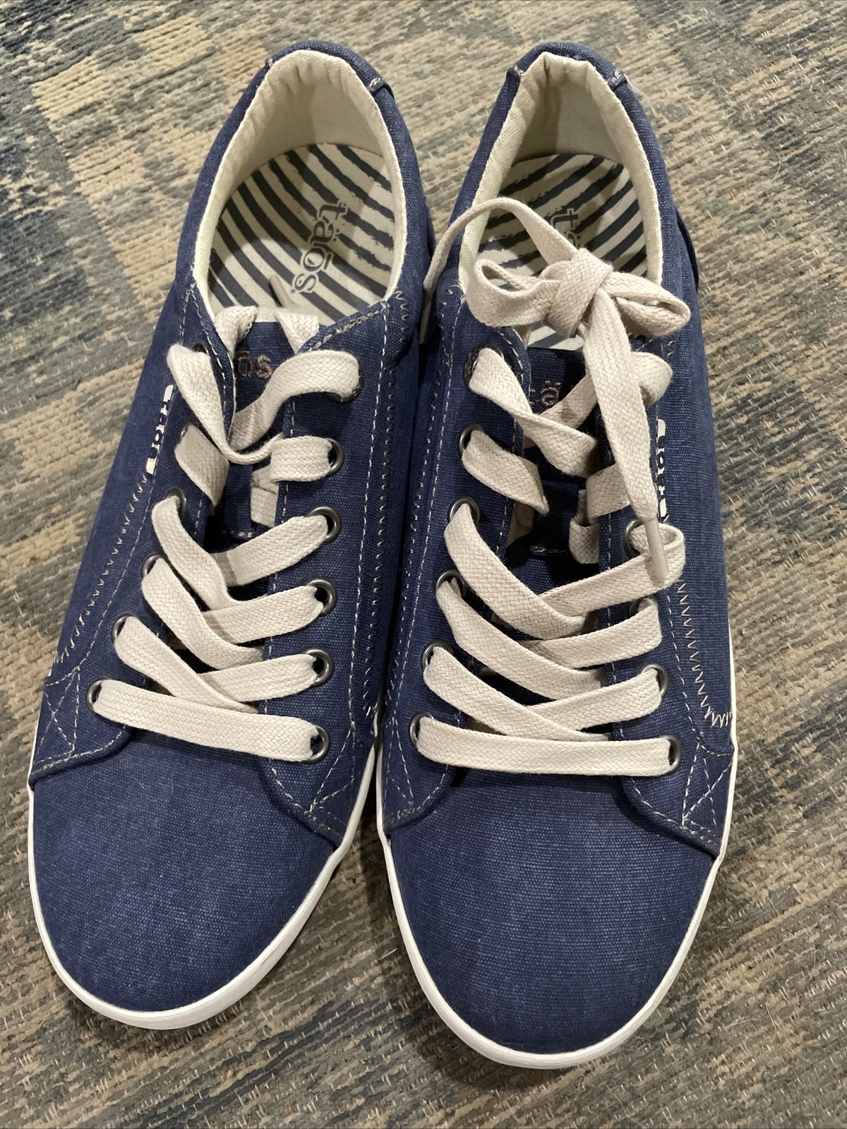 TAOS Star Blue Denim Wash Lace Up Canvas Sneakers 12844 Women’s 9 / 40