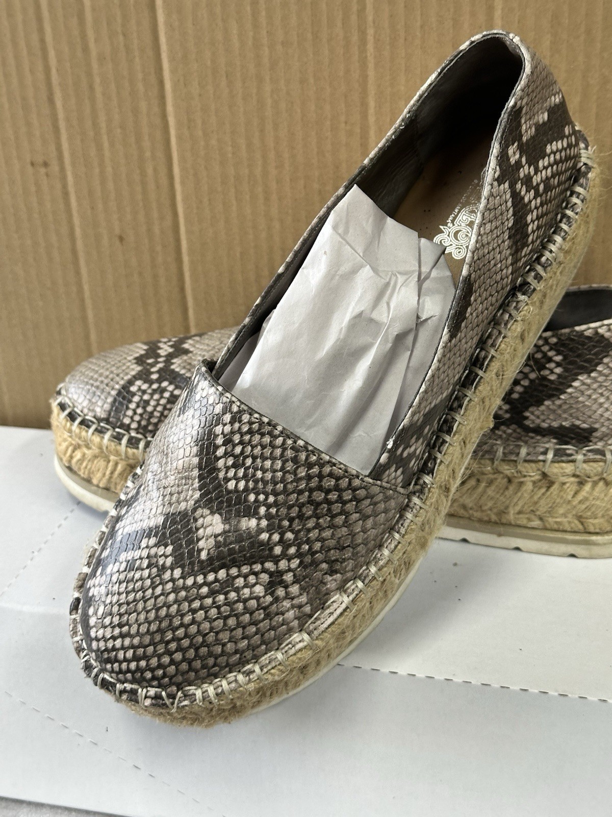 Carlos By Carlos Santana Platform Edith Snakeskin Slip On Size 6.5 Edith