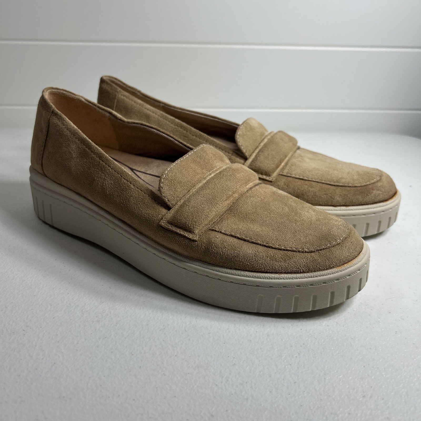 Lifestride Shoes Women’s Sz 9.5 M Tan Loafers Slip-On Platform Comfort