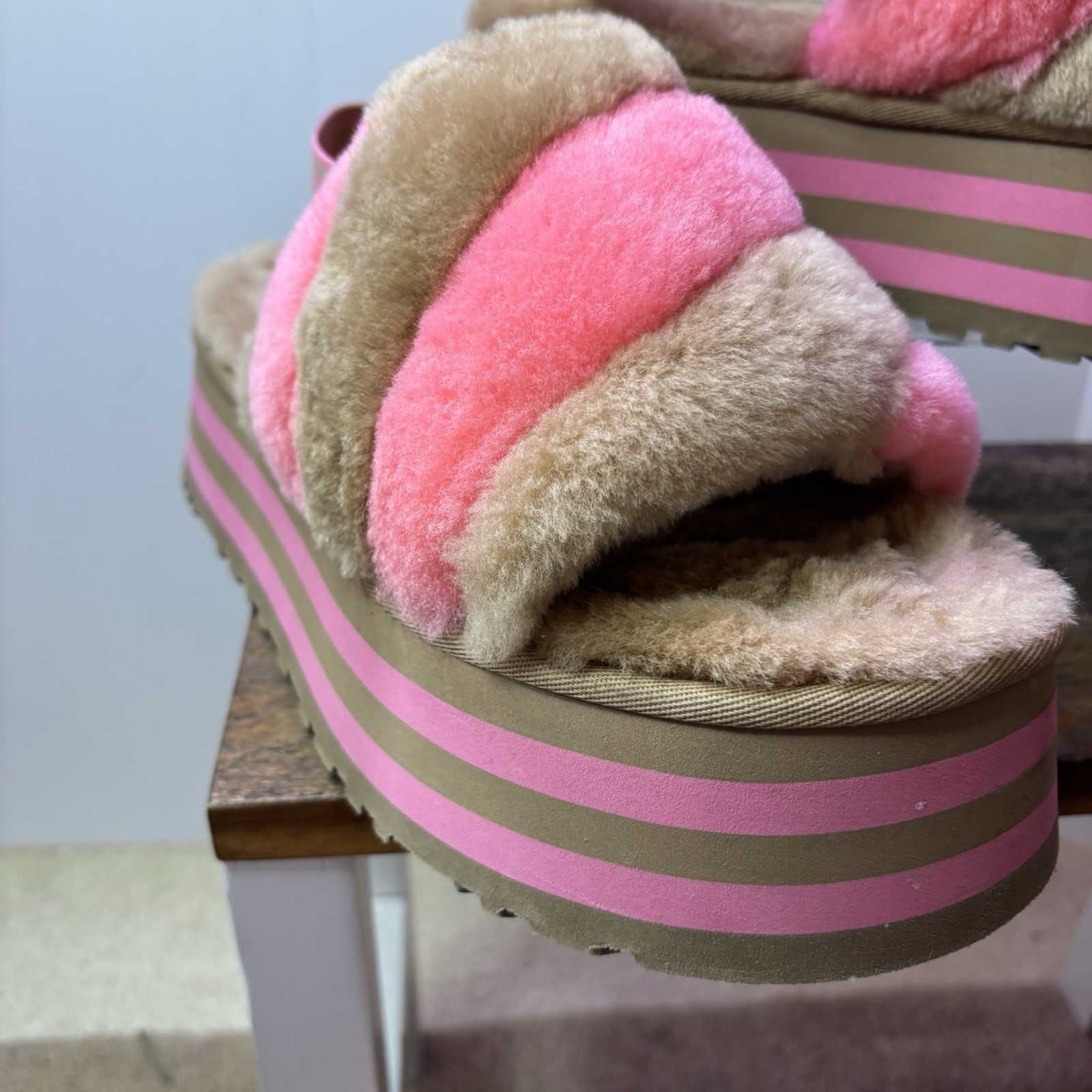 UGG Disco Stripe Platform Slingback Slides Pink Tan Shearling Sandals Women’s 10