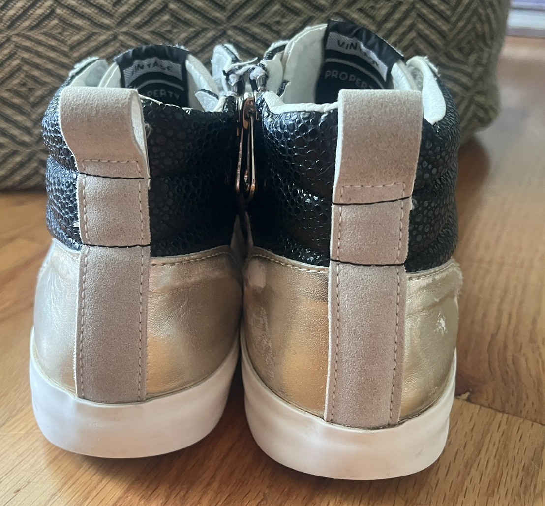 VINTAGE HAVANA Lester Women’s Fashion Sneakers White Silver Gold Size 8