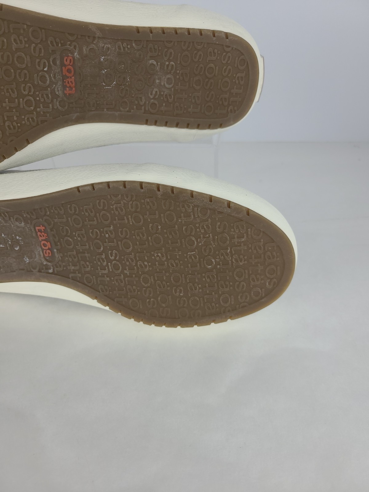 TAOS Women’s Star Lace Up Sneakers Size 7 Womens Grey Washed Canvas Low Top NWOB