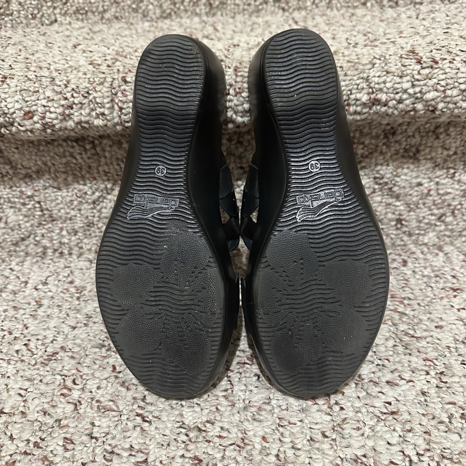 Dansko Slide Sandals Women’s Sz 39 EU 8-8.5 US Black Leather Adj Strap Studded