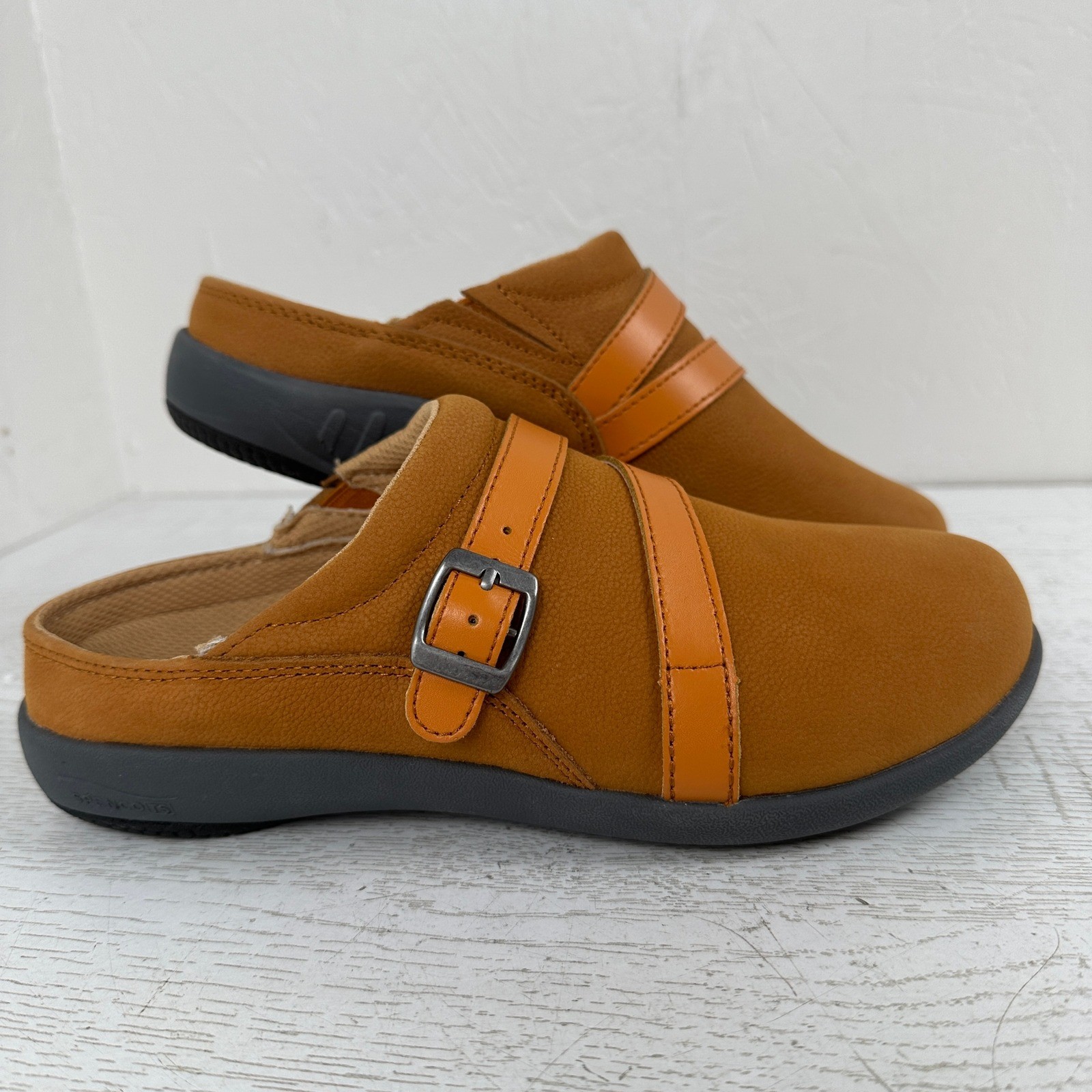 Spenco Sydney Slide Women’s 7 Wide Orange Cognac Leather Orthotic Mules Clogs