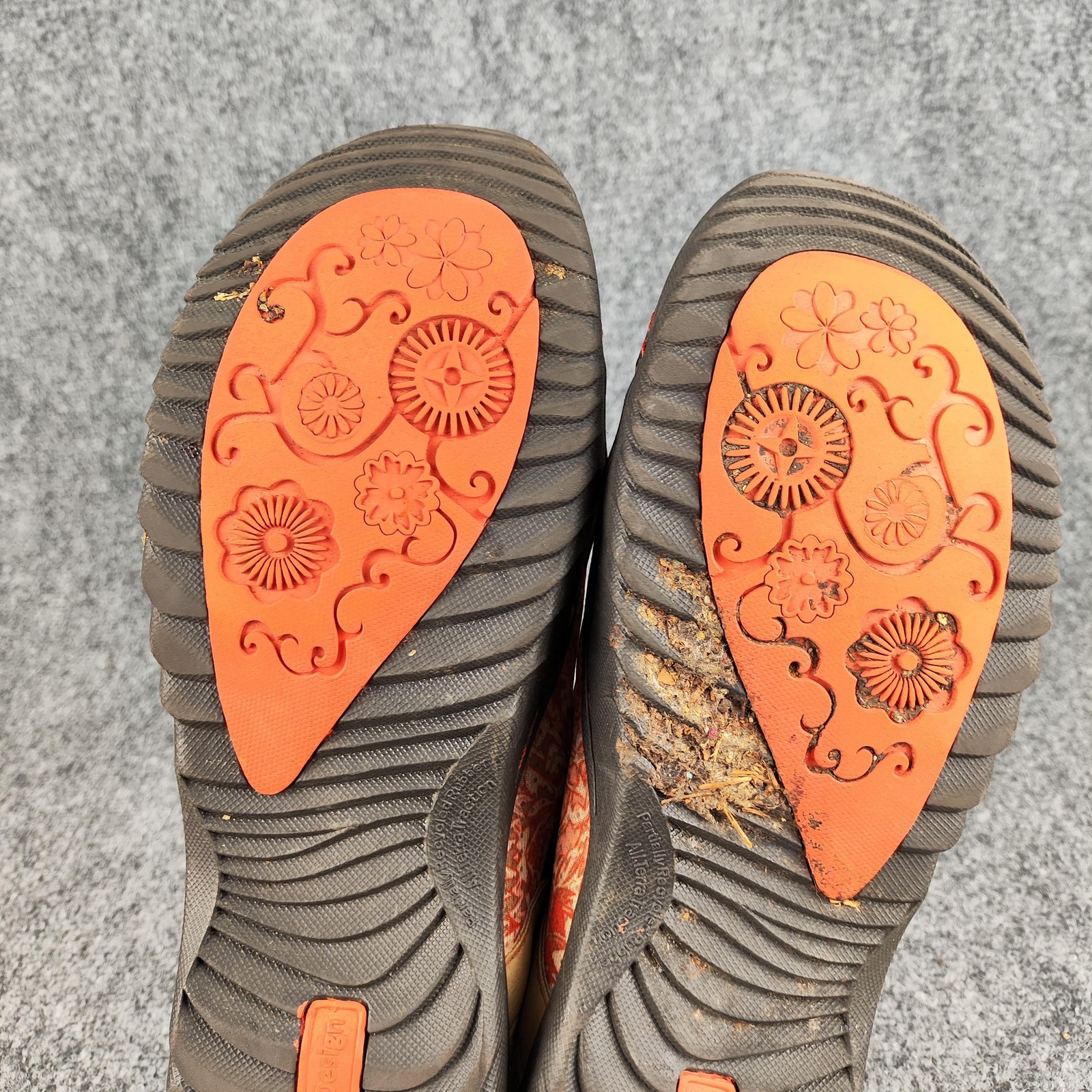Jambu Shoes Womens Size 10 Orange Floral Walking Sneakers All Terra Design
