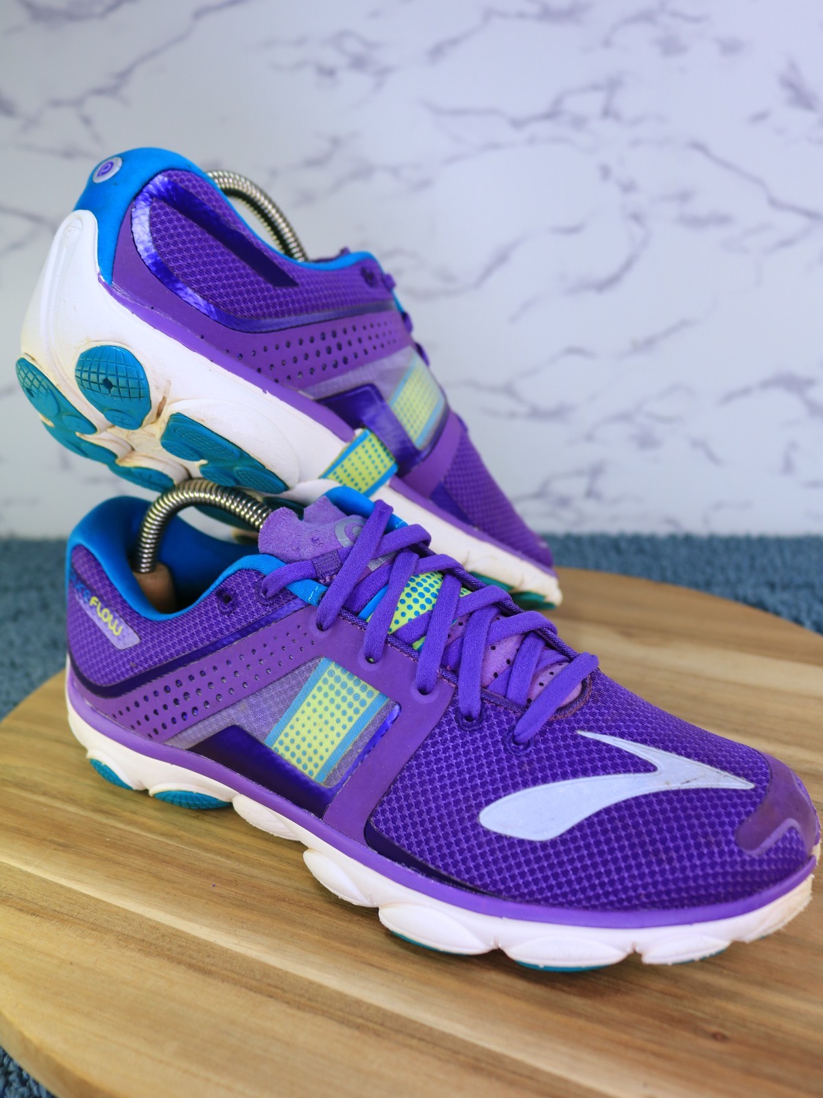Brooks Pure Flow Mesh Purple Neon Green Low Running Sneaker 1201801b524 Womens 9