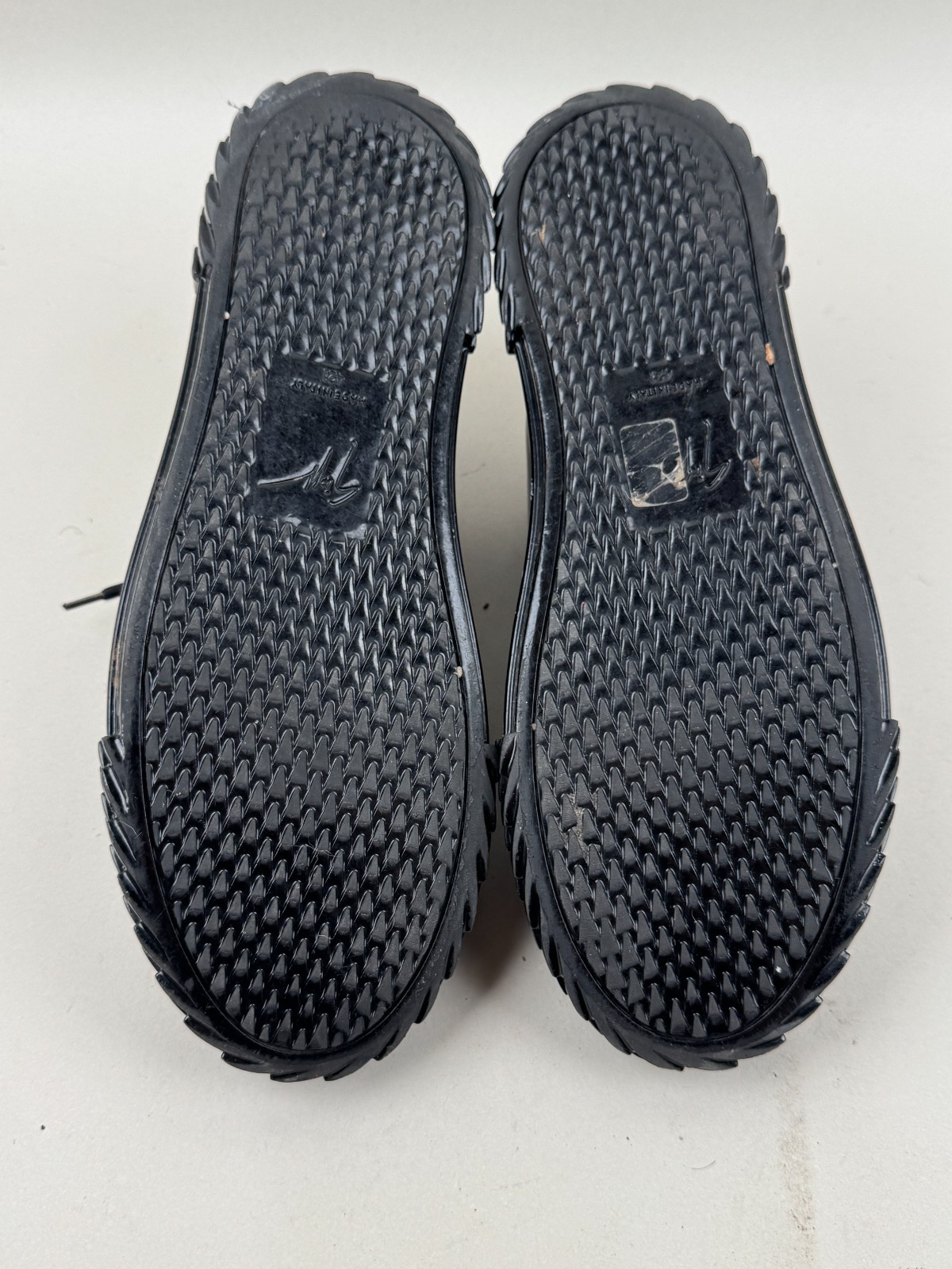 Giuseppe Zanotti Low-top Bladder All Black Sneakers Size: 42.5 US 9.5