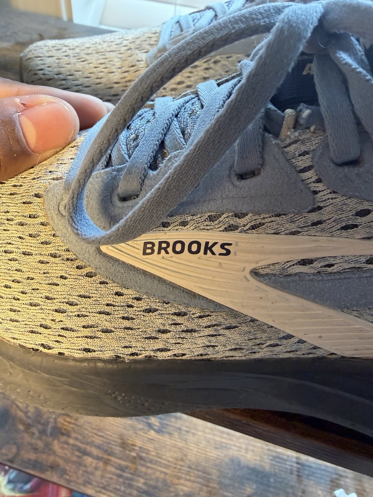 Brooks Adrenaline GTS 24 Womens Shoe Sz 7B Country Wash Bluewash Mesh Sneaker