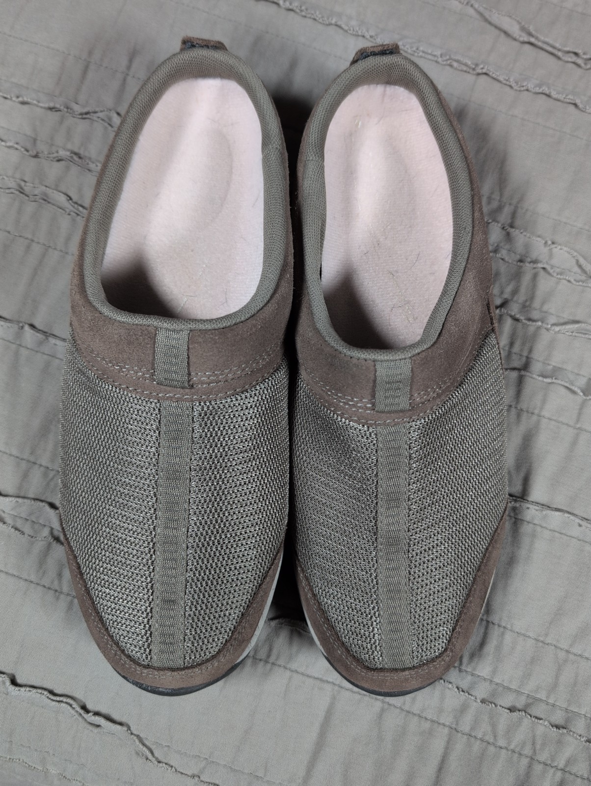 Lot of 4 womens shoes Easy Spirit Skechers slip on slide sneaker comfort size 9