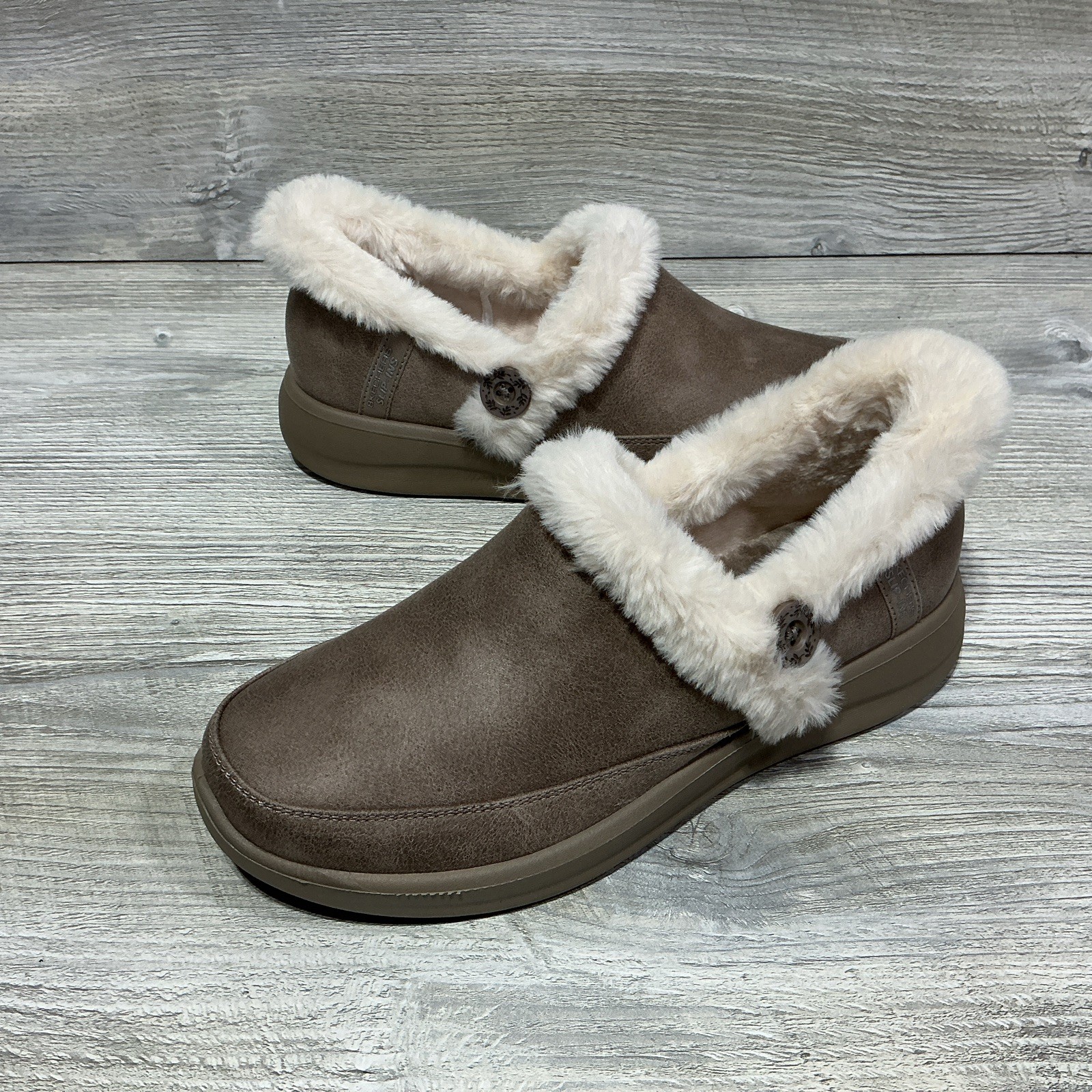 Skechers Womens Size 7.5 Cozy Escape Hands Free Slip Ins Slippers Chestnut Tan