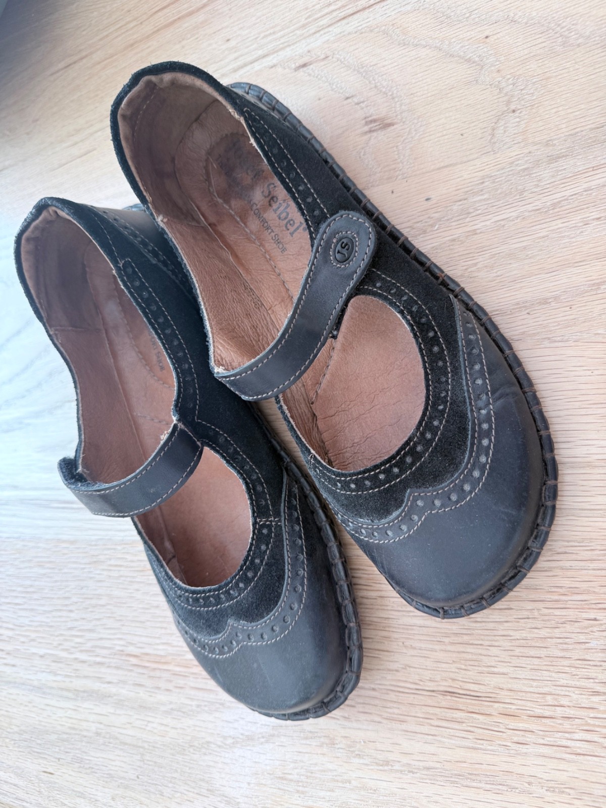 Joseph Siebel Size 38 EU / 7.5 US Leather Mary Janes, See pictures for condition