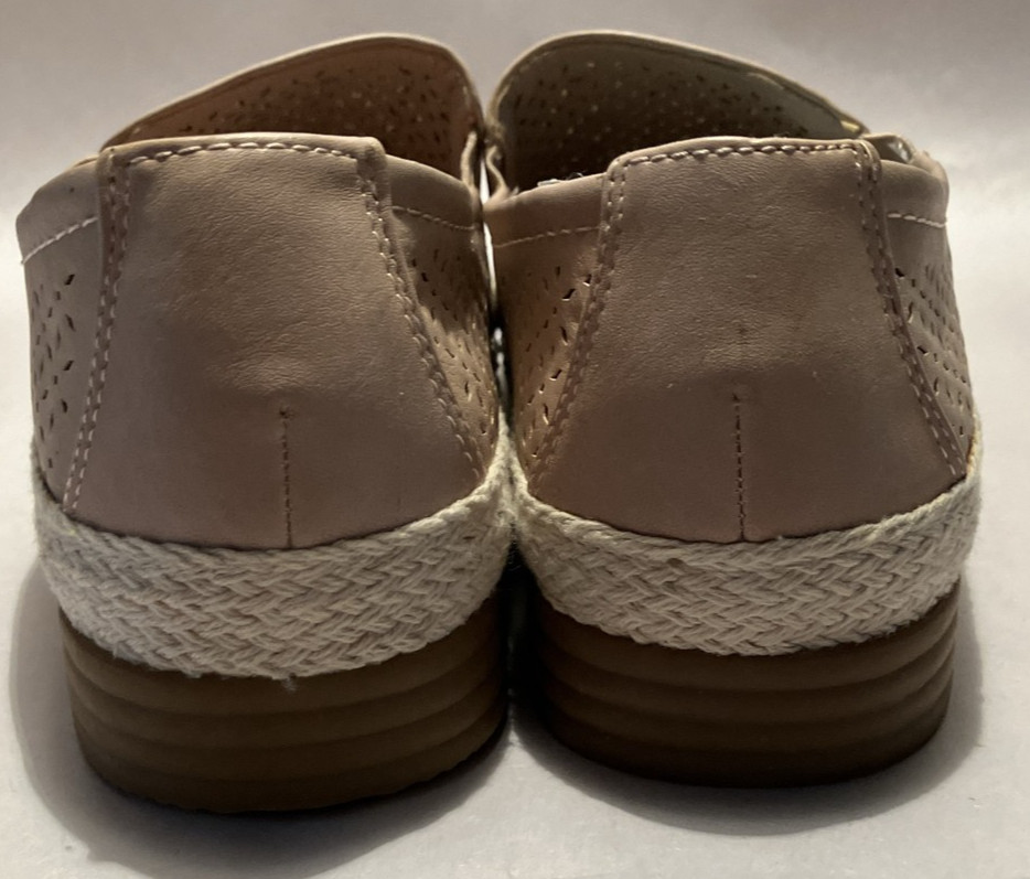 New Yuu Lacey Womens 8M Tan Ventilated Memory Foam Insole Comfort Espadrilles