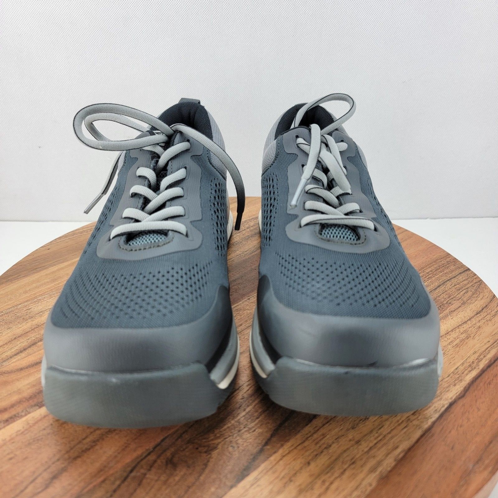 Bogs Womens Size 7.5 Sandstone Low TR Composite Safety Toe Work Shoes Sneakers