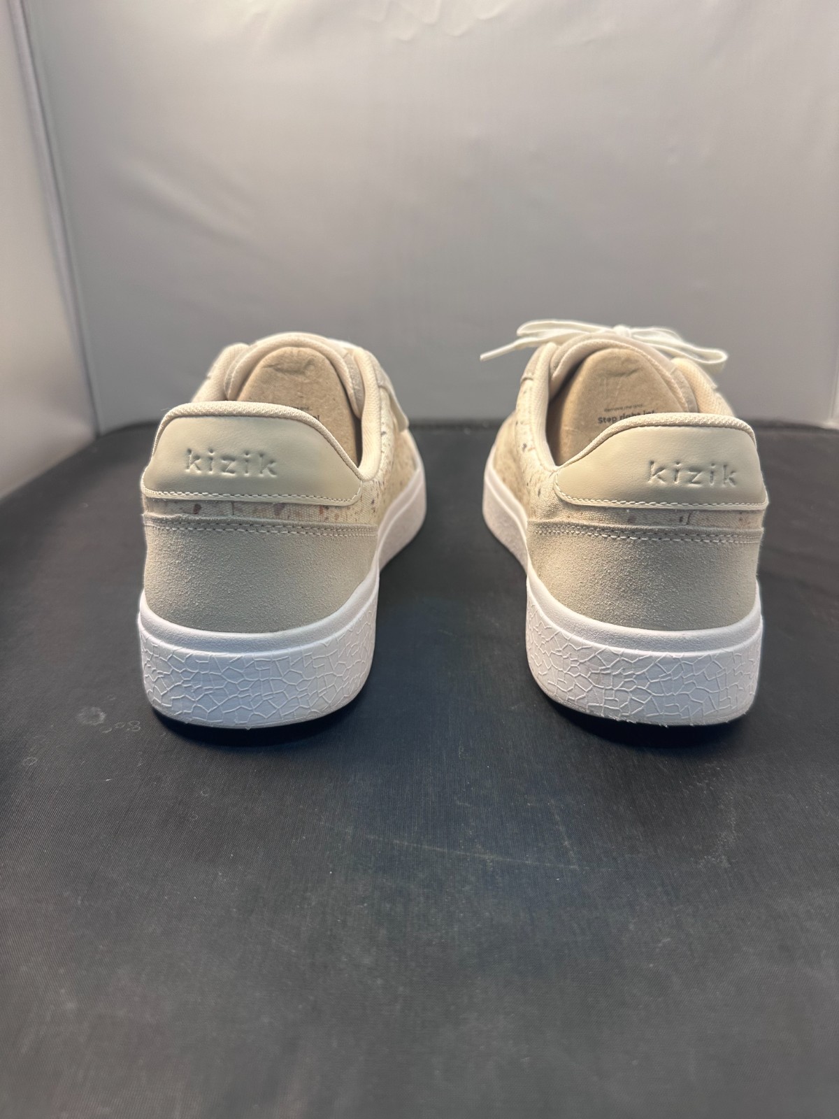 New in Box, Kizik Prague Terrazo shoes, Mens 10.5, Womens 12