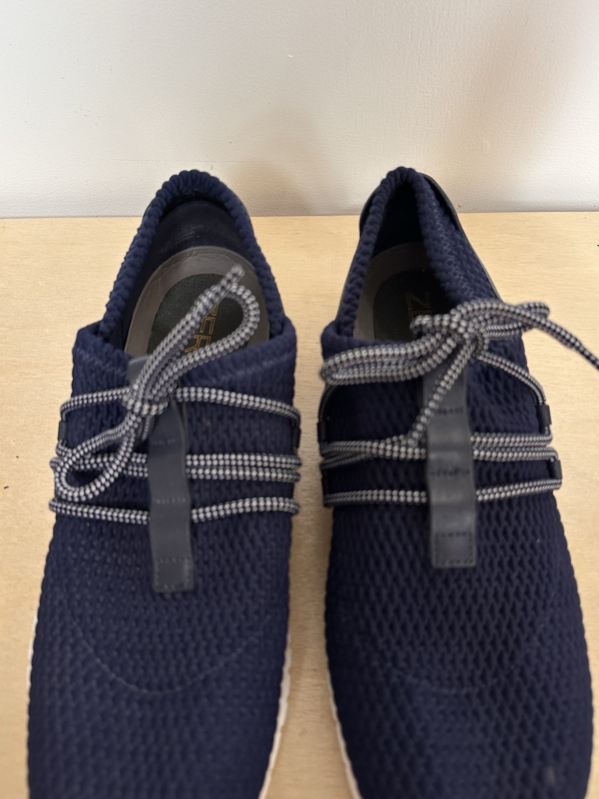Cole Haan Zerogrand Quilted Sneakers Navy Blue W12915 Women’s Size 8.5