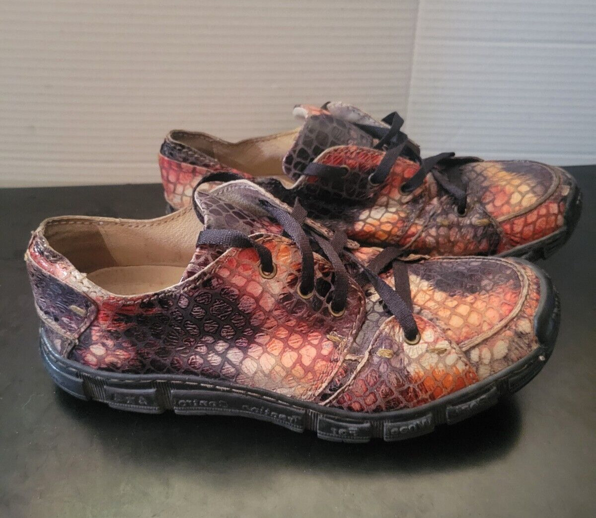 Rovers Traction 400 Women’s Shoes fall collection size 42 11-11.5 W