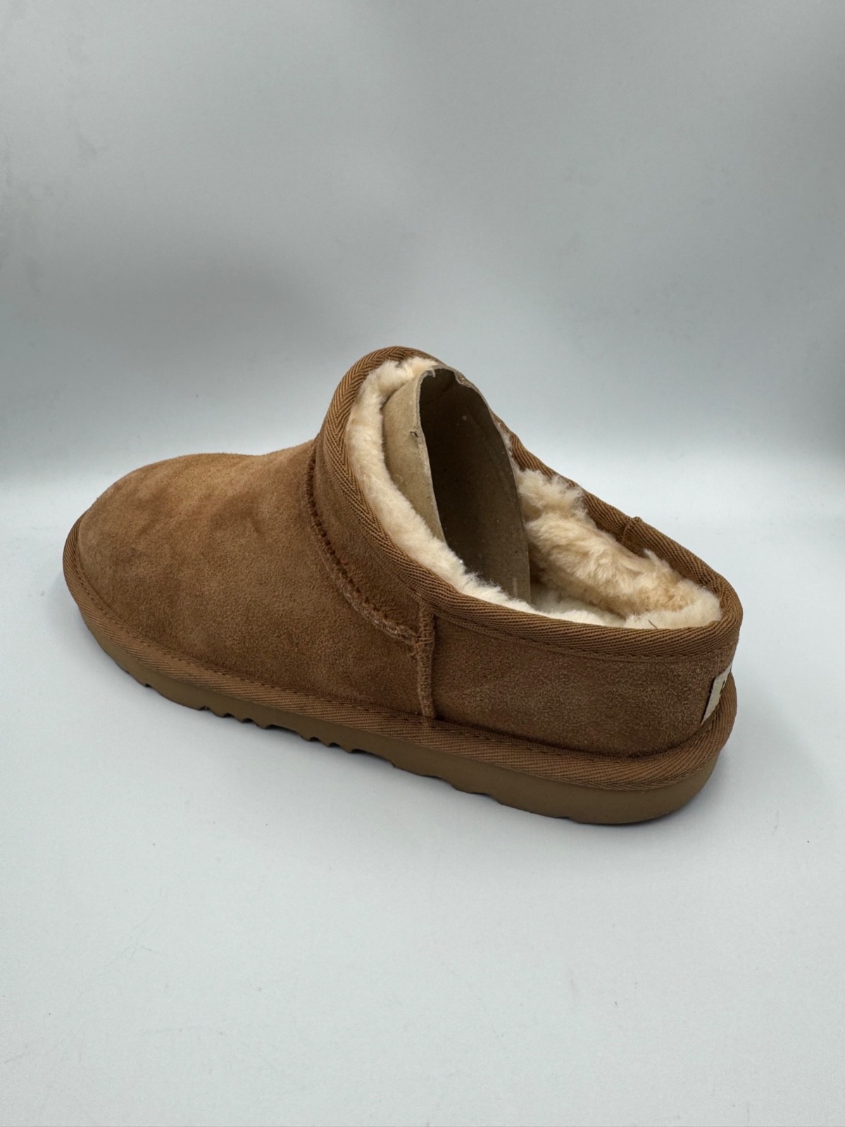 NWOT UGG Classic Slipper womens 5 Chestnut Suede- Amputee Single Left Shoe
