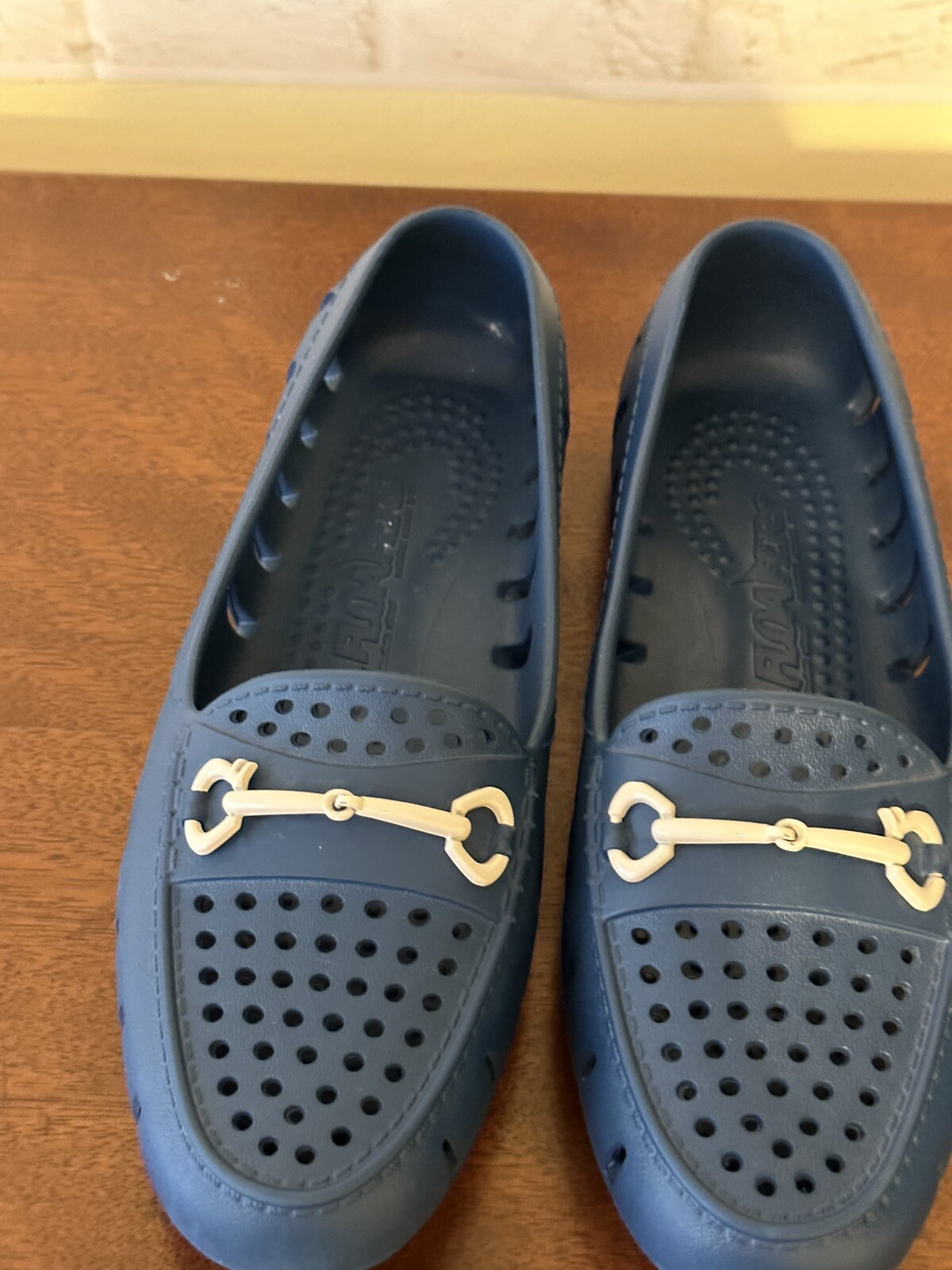 Floafers Women’s Tycoon Bit Driver Water Loafer Shoe Navy Blue White Size 7