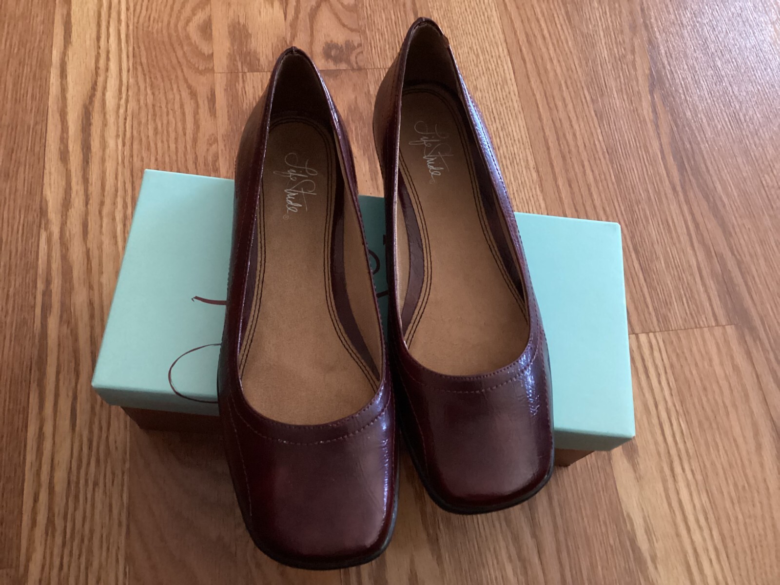 NIB LifeStride Donovan Maroon Faux Leather Slip On Comfort Shoes Size 9M