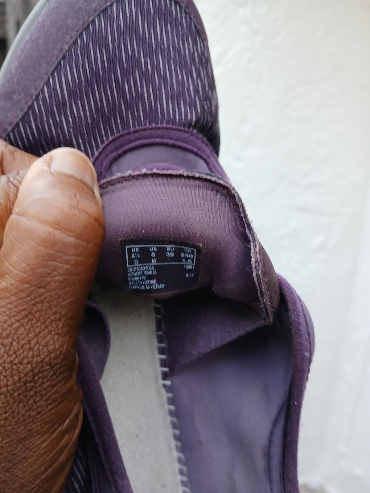 Clarks Women Low Top Lace-Up Athletic Sneakers Purple/Gray Striped Rubber