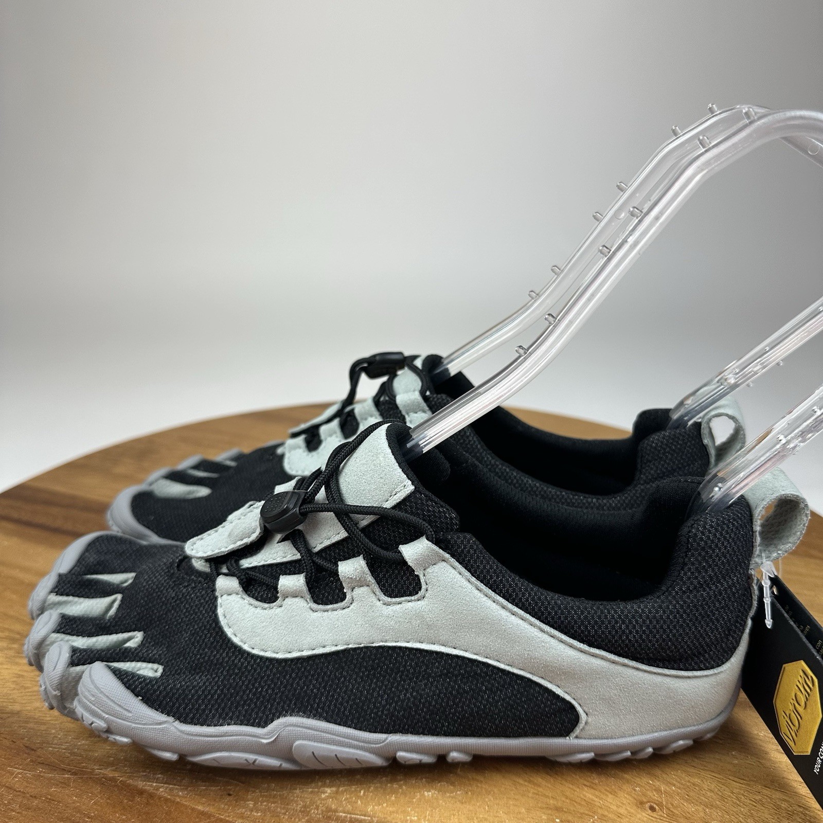 New NIB Womens Vibram Fivefingers V Run Retro Miniaml Shoes Size 7.5 – 8 M