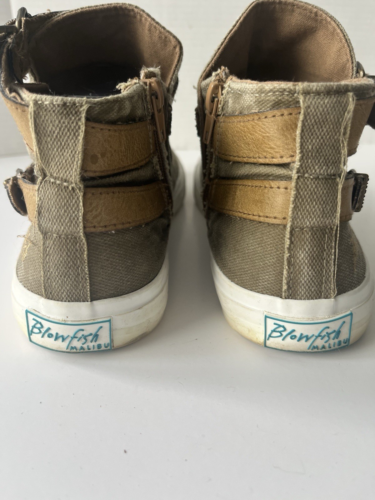 Blowfish Malibu Women’s Mondo Mid Top Canvas Sneakers Distressed Olive Khaki 9
