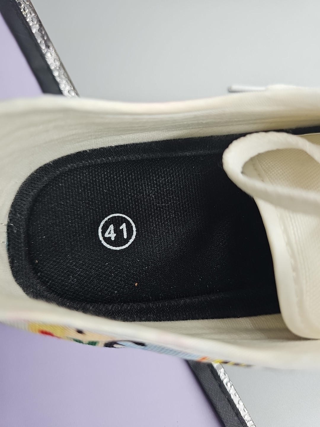 No Brand Lace Up Love Cruise Sneakers Size 10