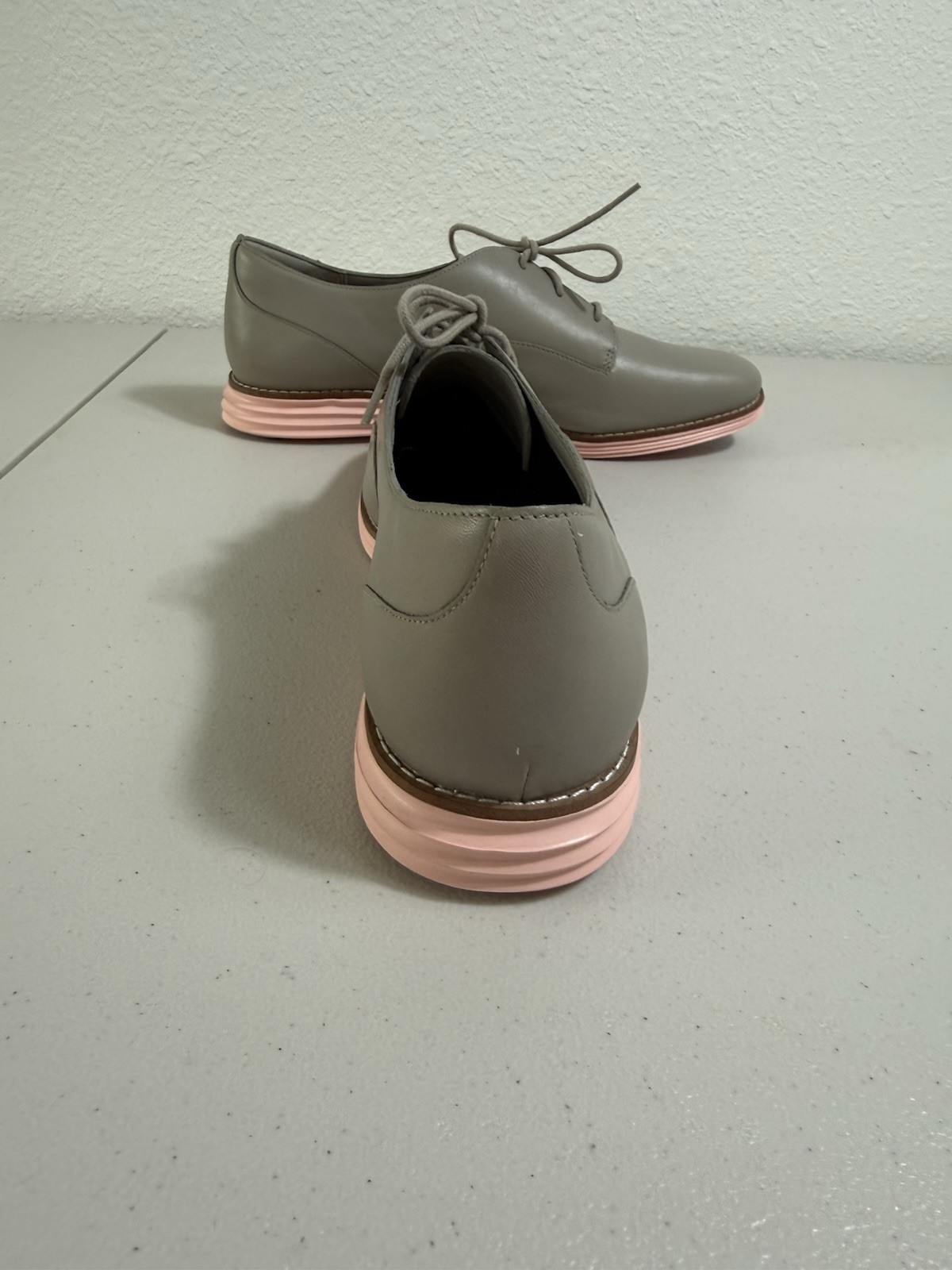 Cole Haan Original Grand Oxford Women’s 9.5B Gray Leather Pink Sole W17145 New
