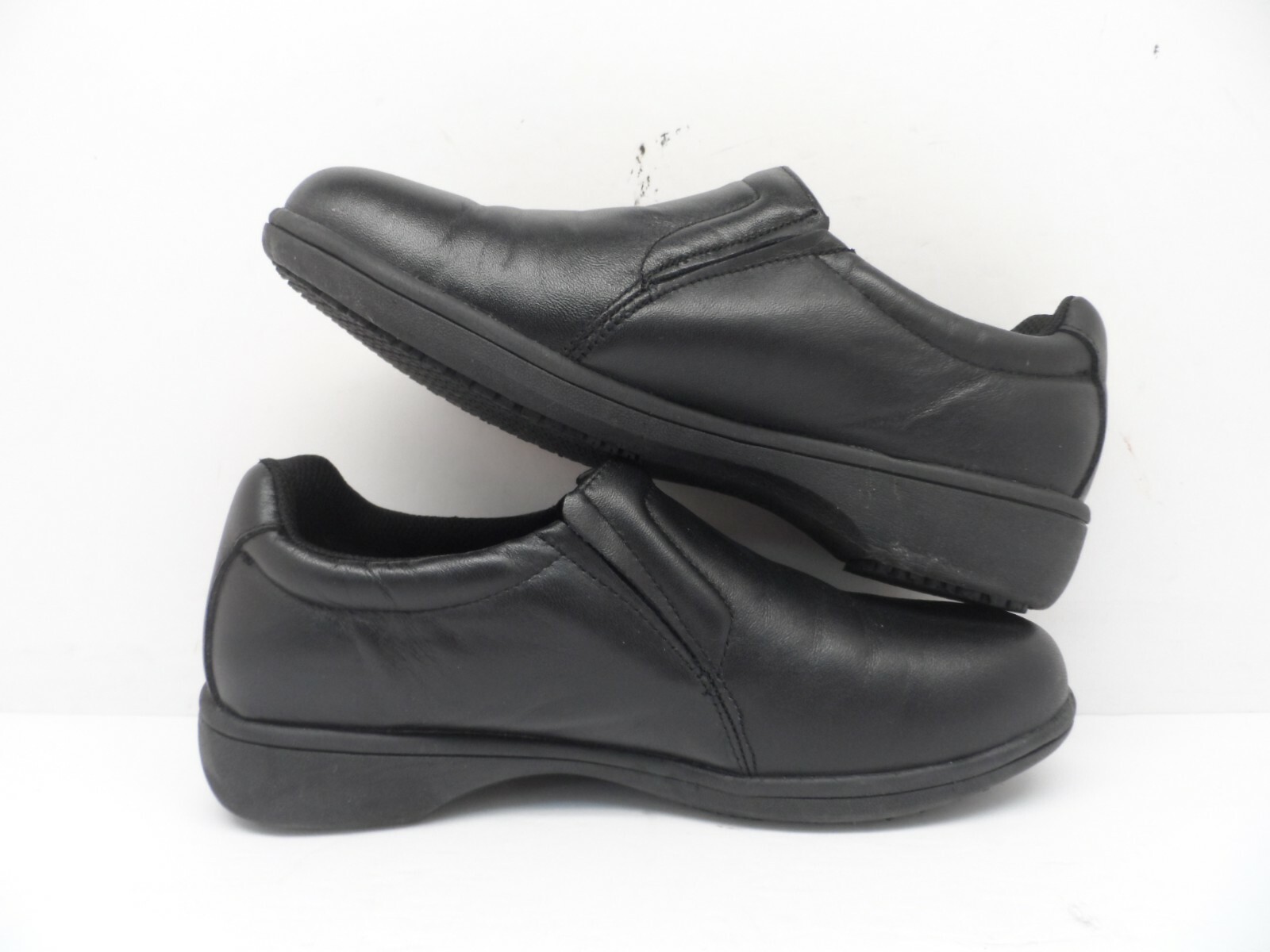 Genuine Grip Footwear Women’s 410 Slip On Slip Resistant Work Shoe Black 7M