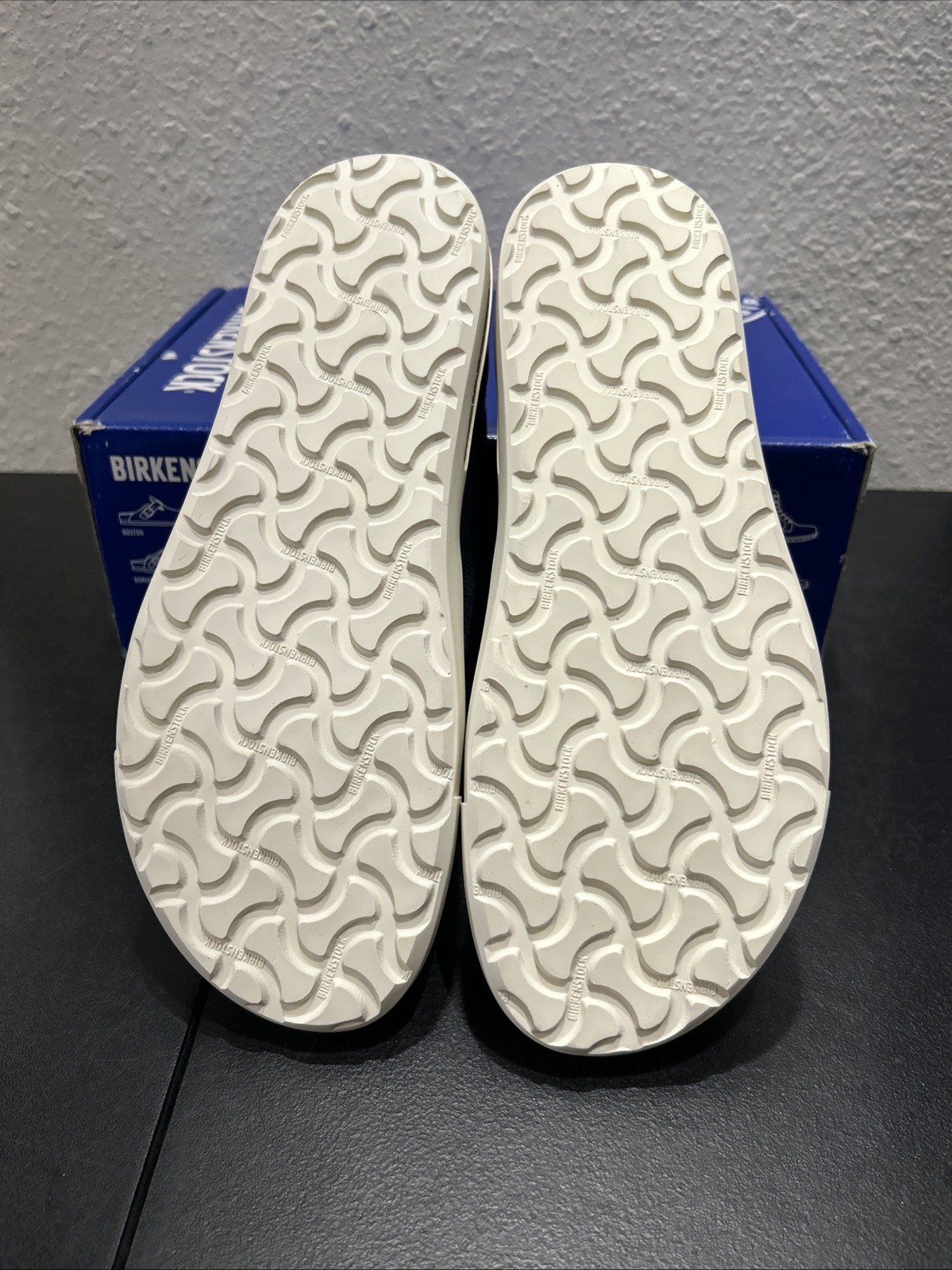 Birkenstock Oswego EU 40 Slip ons Midnight W9 /M7 Narrow Fit Light Wear