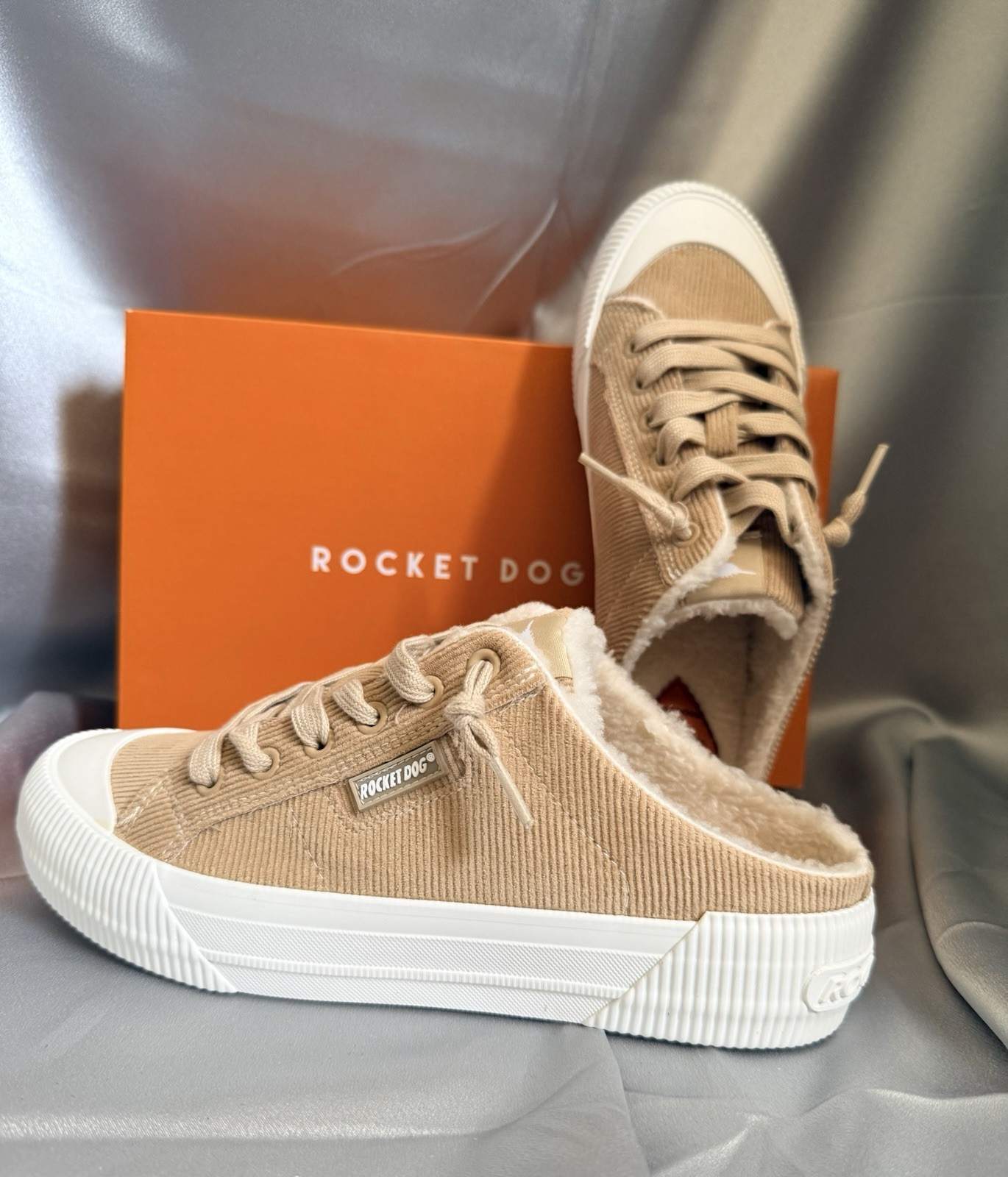 NEW – Rocket Dog Cheery Platform Mules in Natural Corduroy Size 7.5