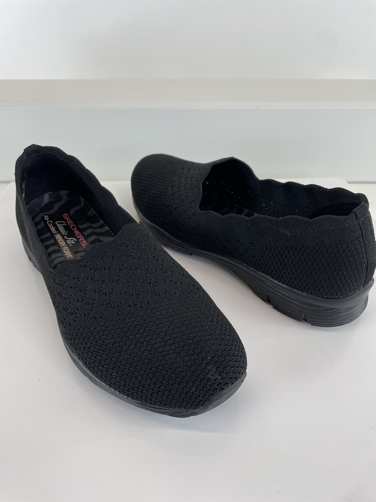 Skechers Womens Sz 8.5 Black Mesh Classic Fit Air Cooled Slip On Shoes SN49481