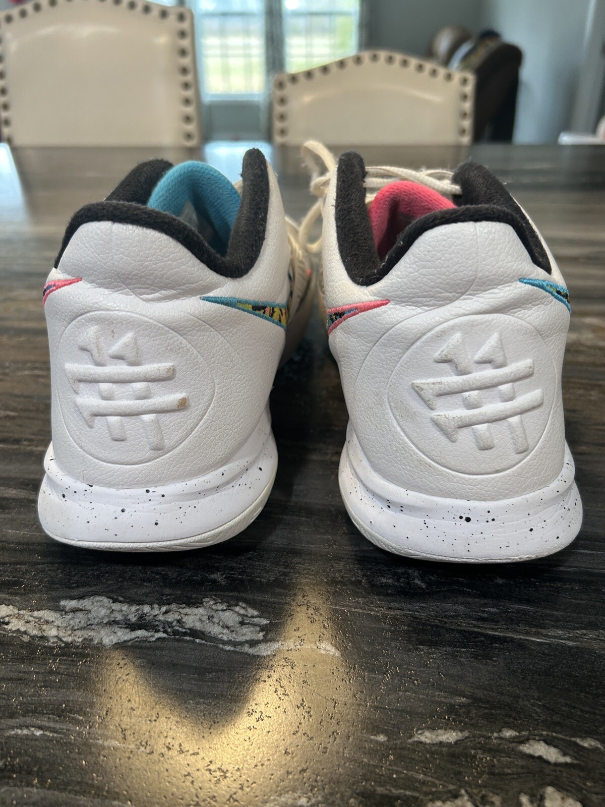 Nike Womens Kyrie Flytrap 3 South Beach Size 12 Basketball Sports Athletic