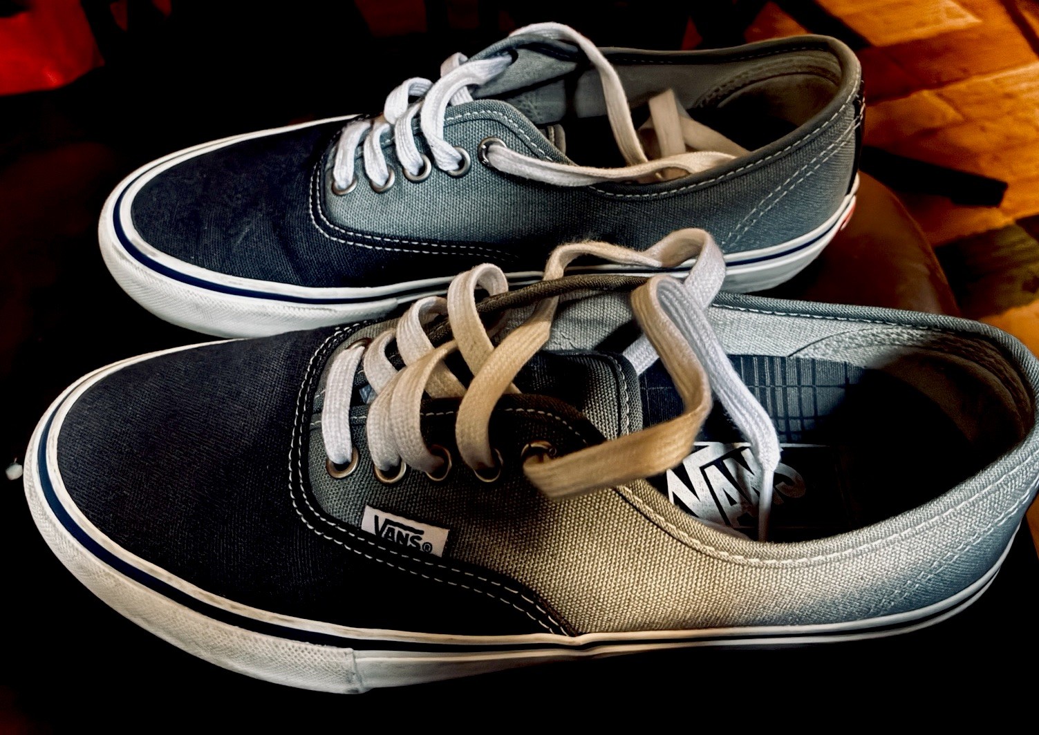 Vans Off The Wall Shoes Womens 8.5 US Low Top Lace Up Skate Sneakers Clean