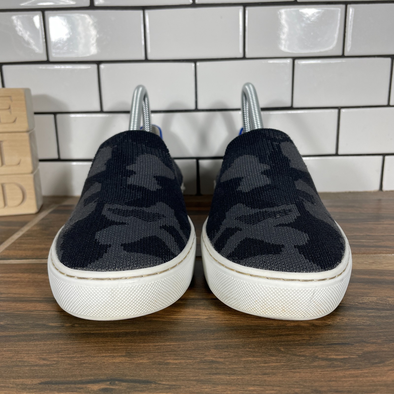 Rothys The Original Slip On Sneaker Shoes Womens Size 8 Gray Black Camo Knit