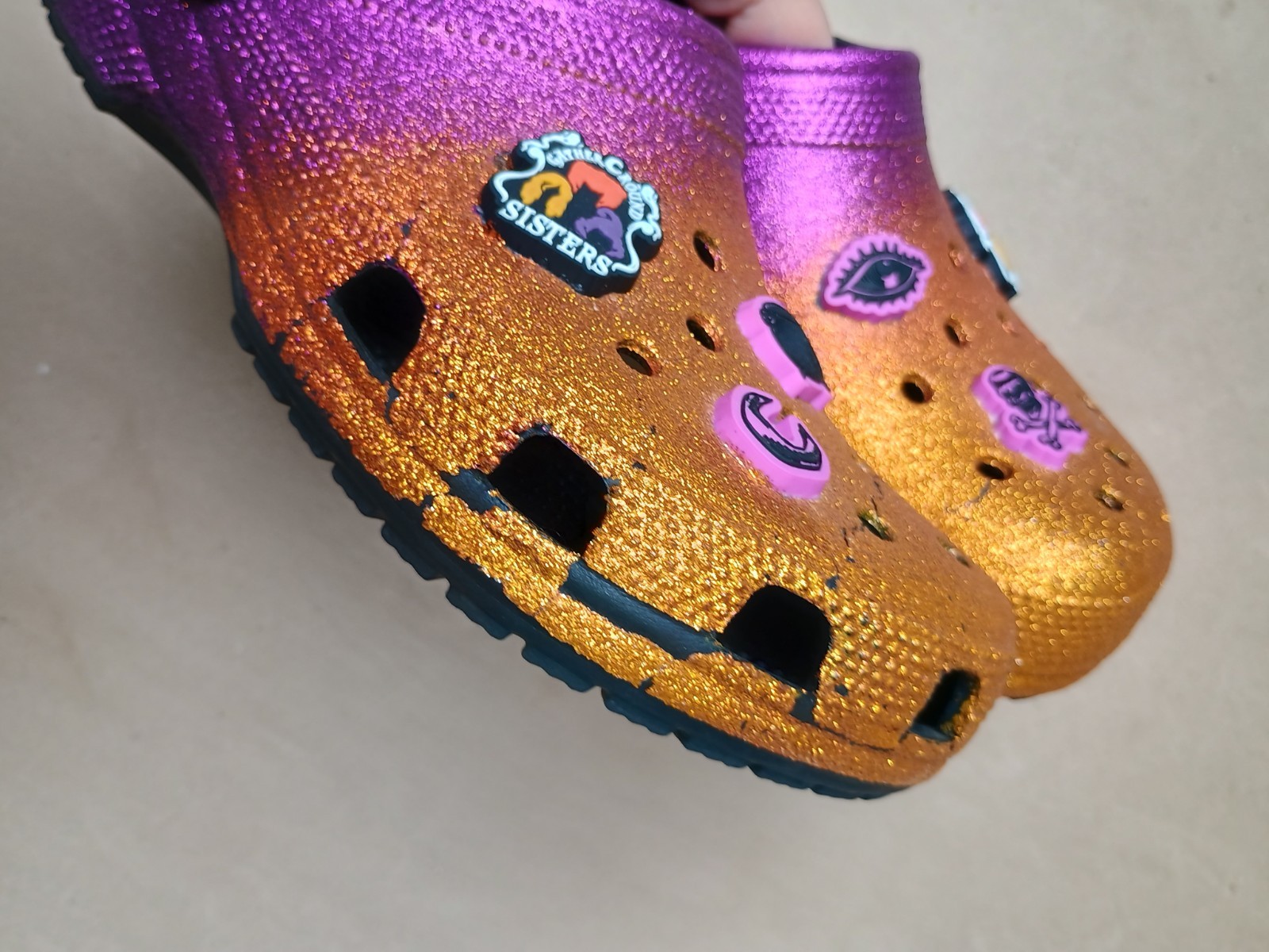 Disney Parks Halloween Hocus Pocus Crocs Sz US Mens 8 Women’s 10 Purple Orange