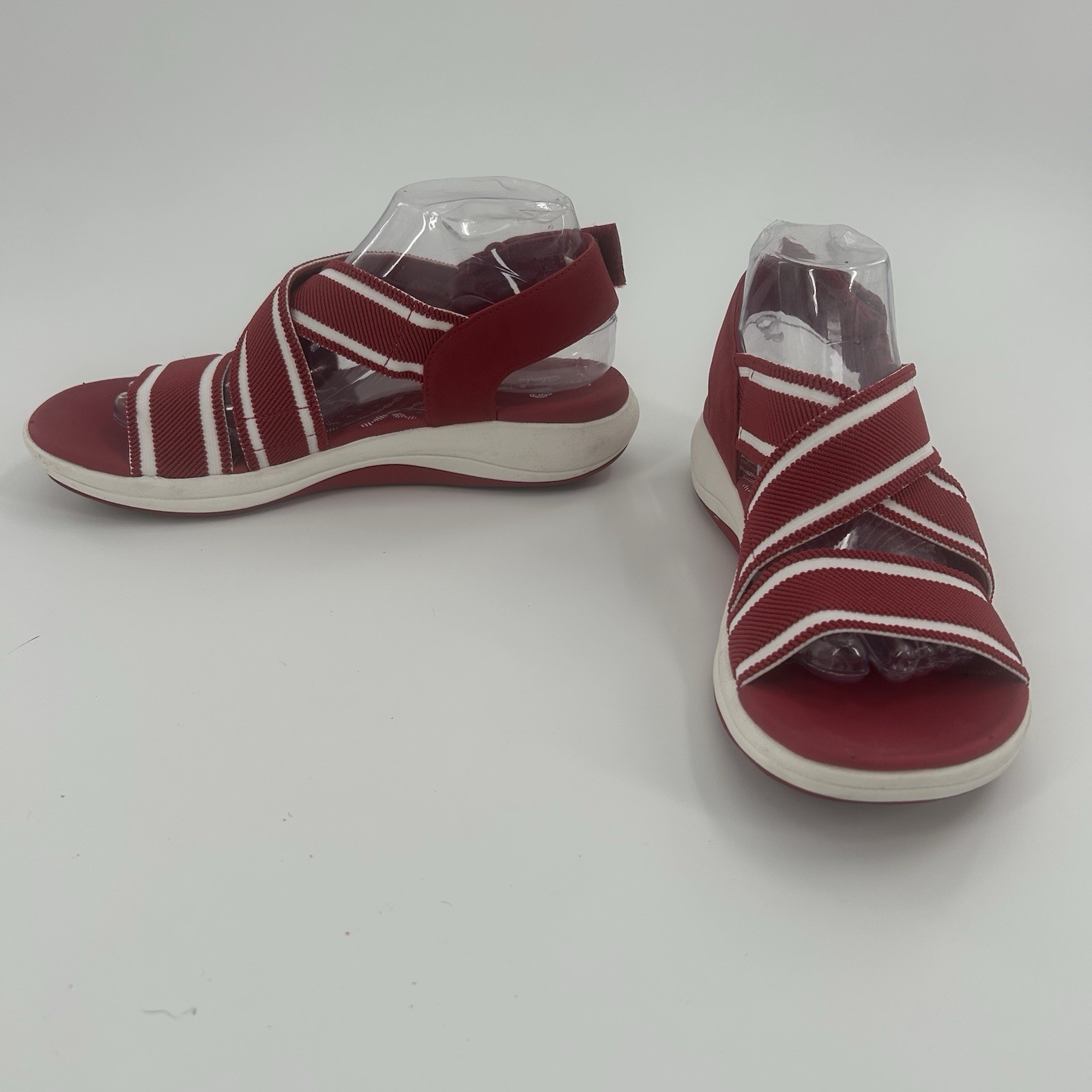 Clarks Cloudsteppers Mira Lily Casual Red & White Stripe Ankle Strap Sandals 9 M