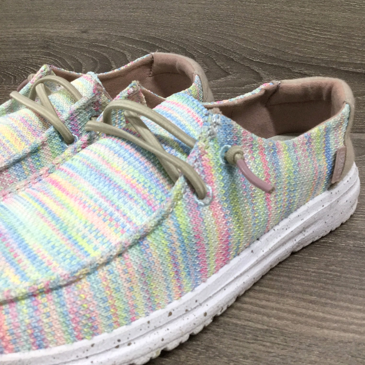 Hey Dude Wendy Sox Aurora White Womens Sz 6 Slip-On Pastel Rainbow Casual Shoes