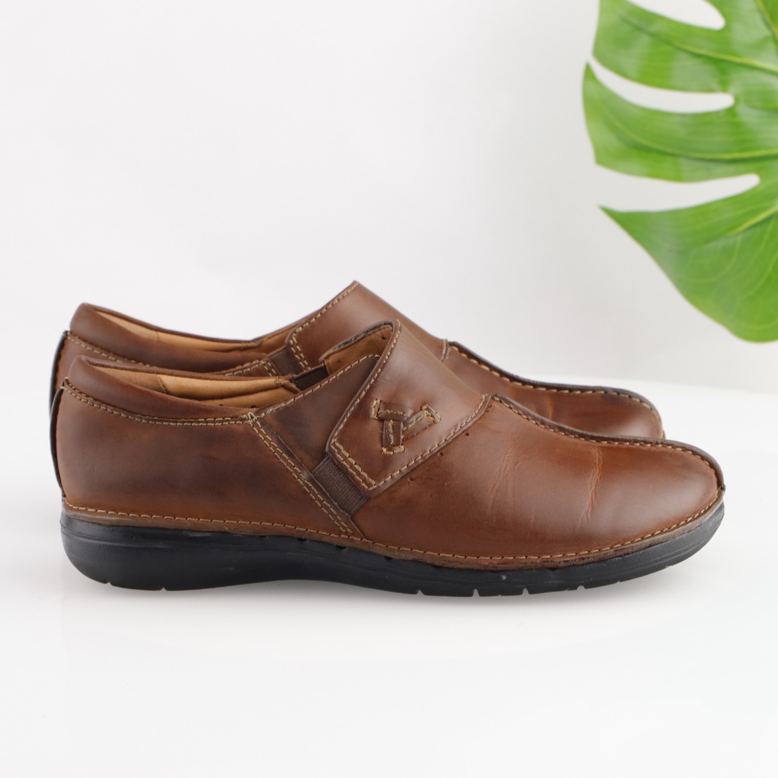 Clarks Womens Un Loop Ave Loafer Size 8 M Brown Leather Slip On Casual Shoe Flat