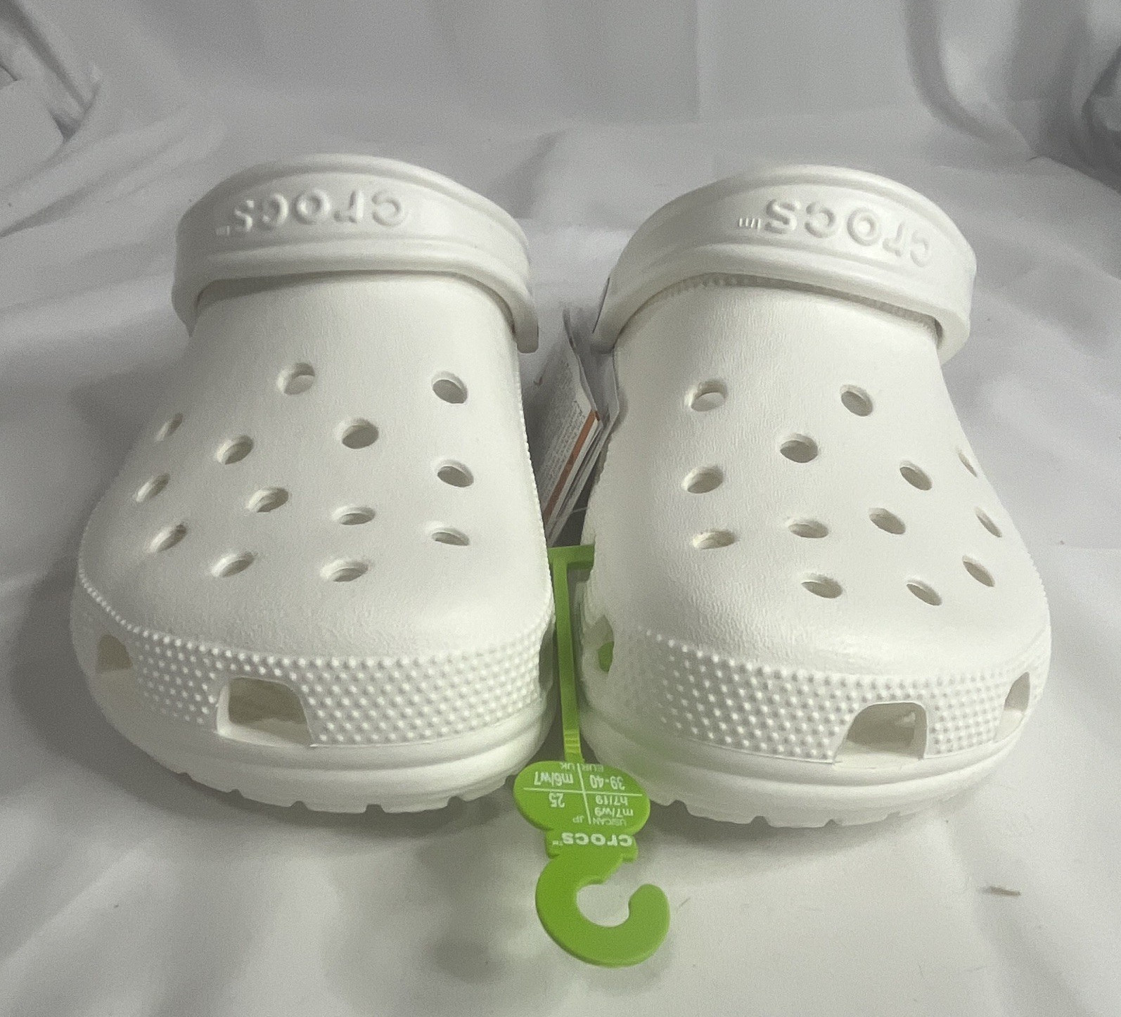 Crocs Classic Clog White US 7 EU 39-40 Slip-On Comfort 10001-100